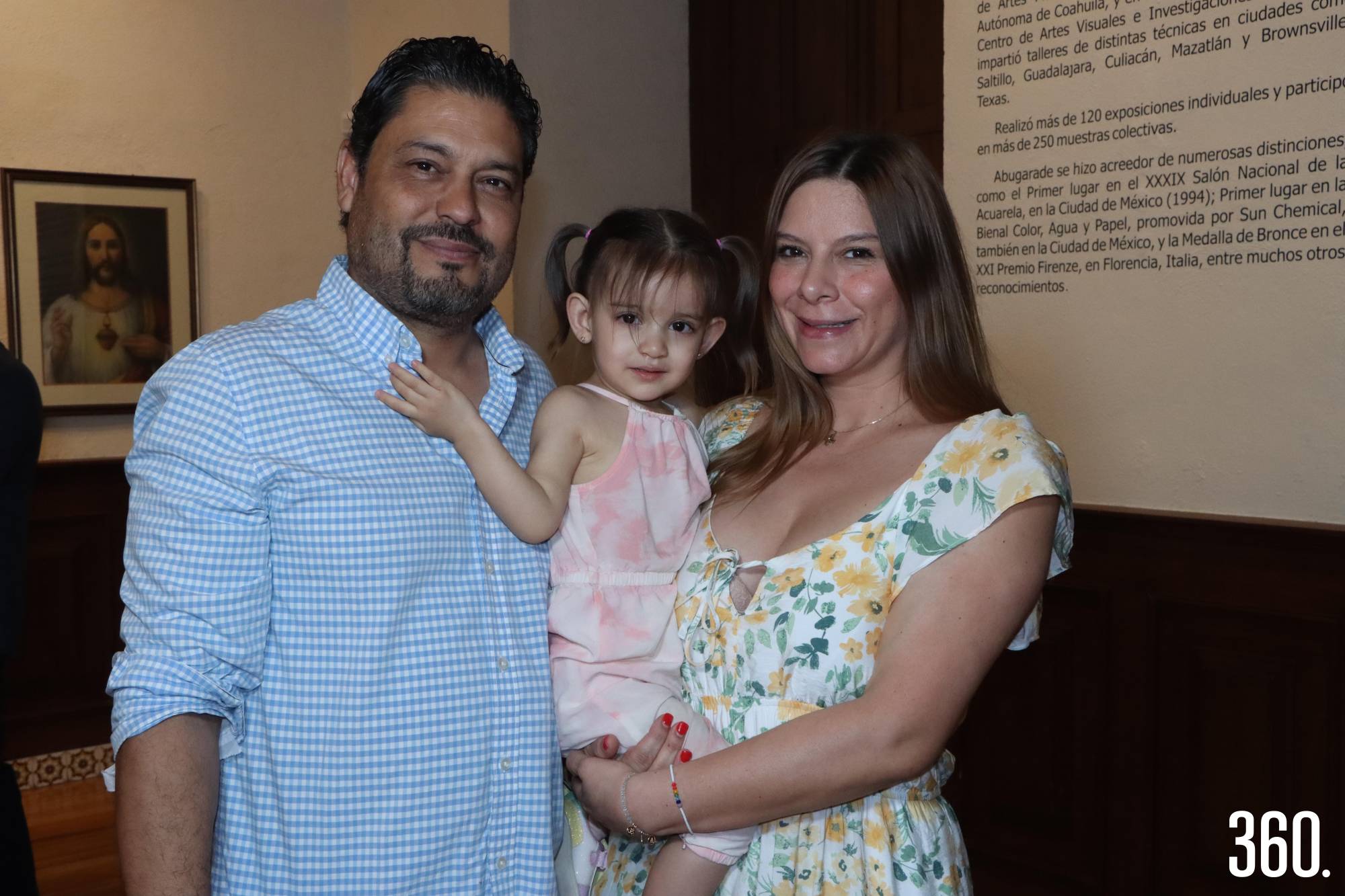 $!Iván y Nicole Cárdenas acompañados por Gaysi Medina.