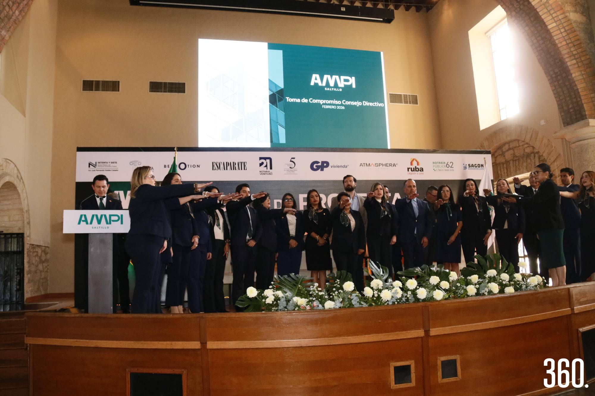 $!Eduardo Aldape Cavazos tomó protesta a los integrantes de su consejo directivo.