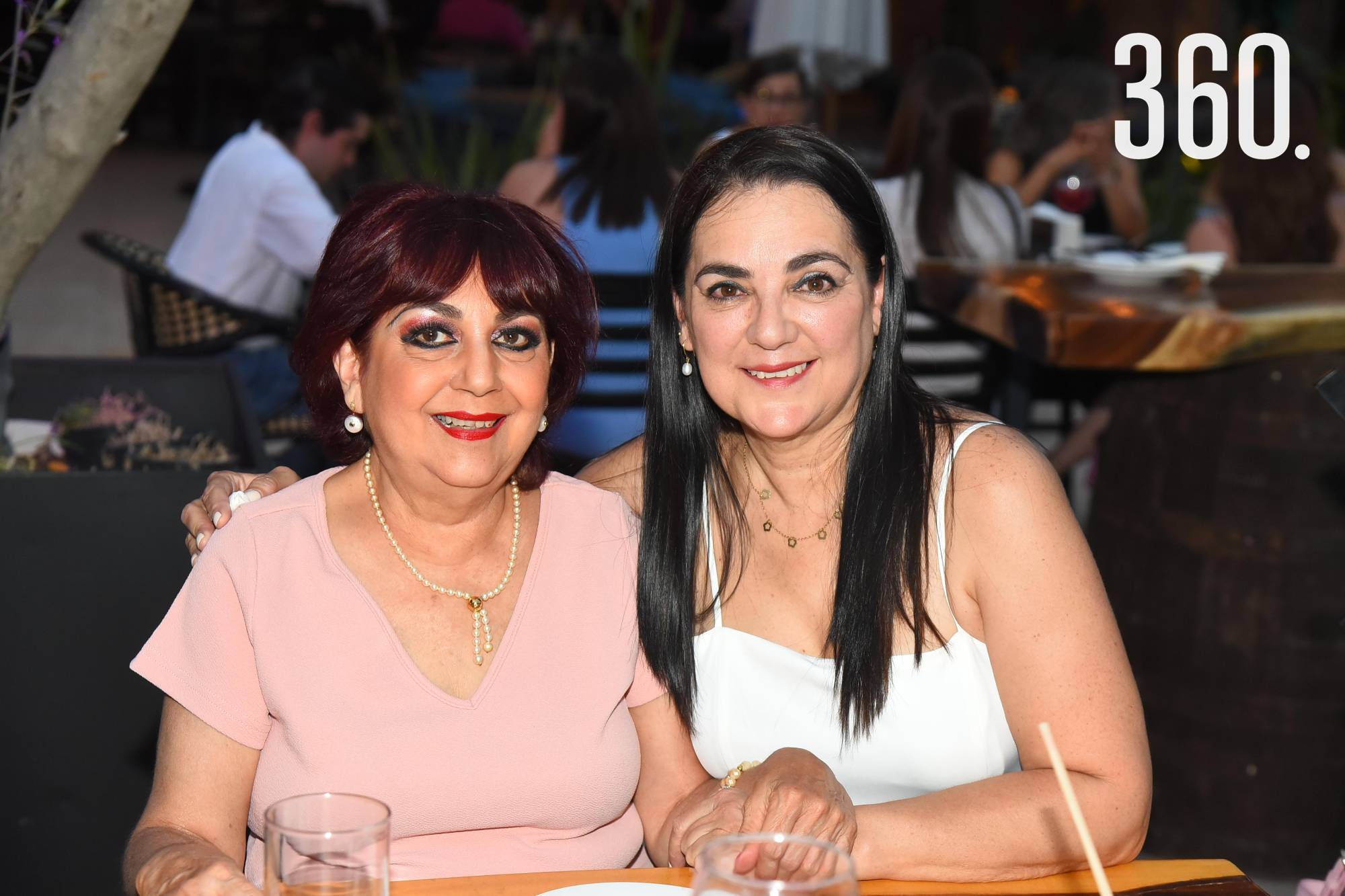 $!María Teresa Rendón y Telly Villarreal de Dávila.