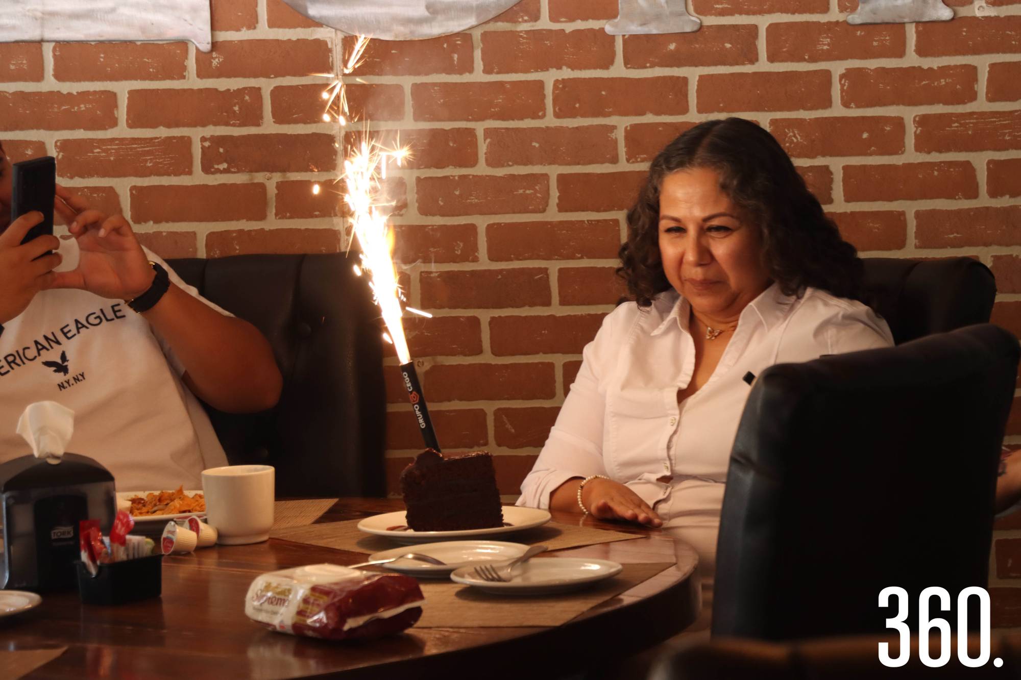$!Todos los padres fueron Al Sazón Mexicano para festejar su día.