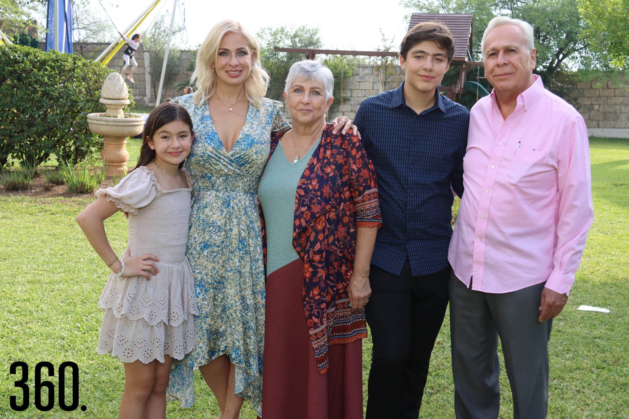 $!Lizzy Martínez, Lizet Flores, Blanca Estela Blackaller, Eduardo Martínez y Luis Arturo Flores.