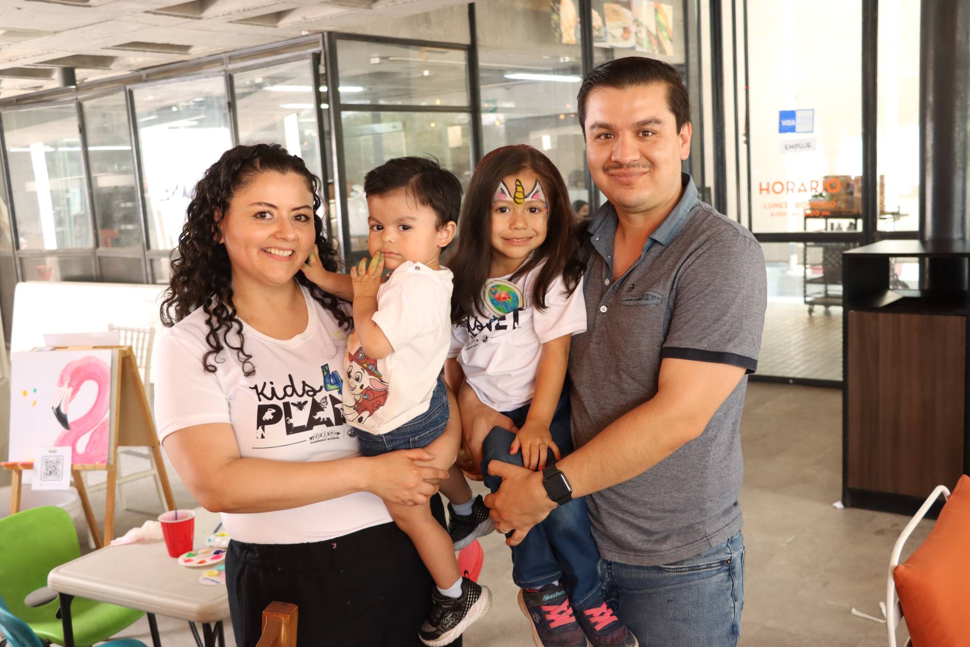 $!Mayra Chávez y Gelasio Jiménez con sus hijos Maximiliano y Alejandra.