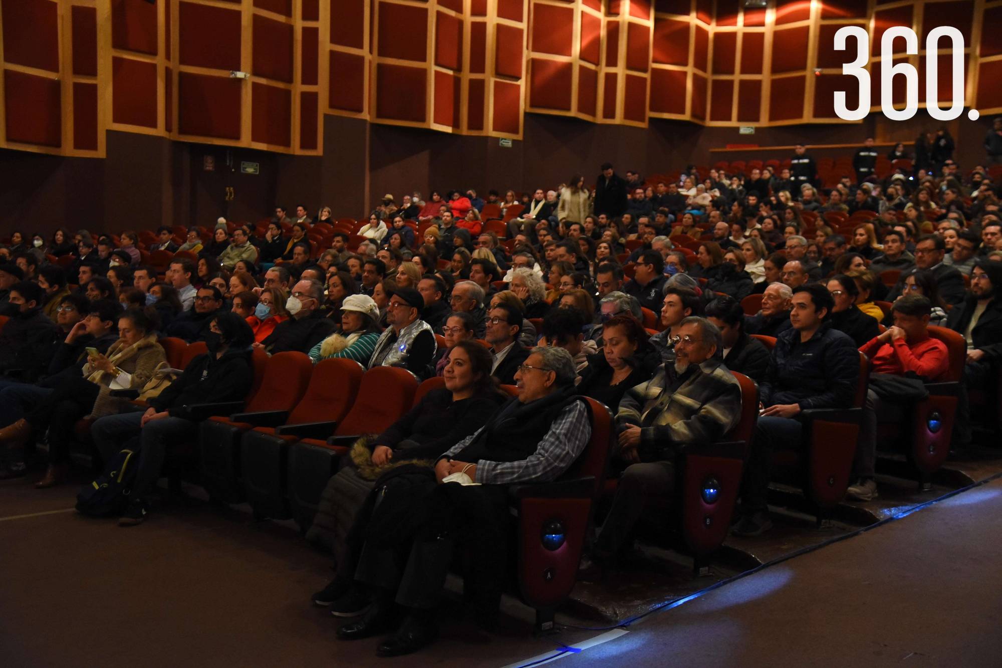 $!DISFRUTAN DE NOCHE DE PIANO EN EL TEATRO DE LA CIUDAD