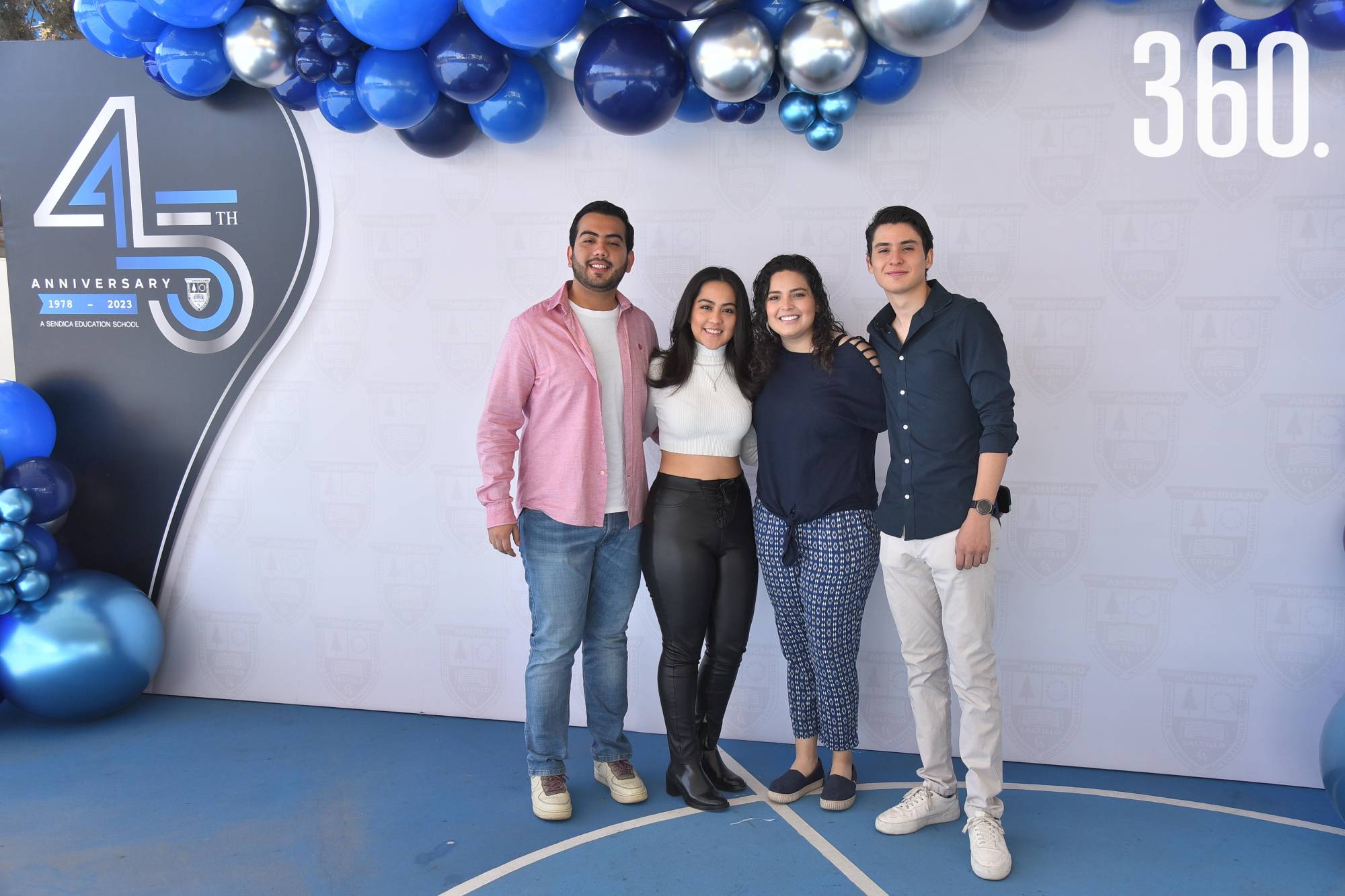 $!Alberto Arizpe, Paola Arizpe, Naomi Arellano y Evan Arellano.