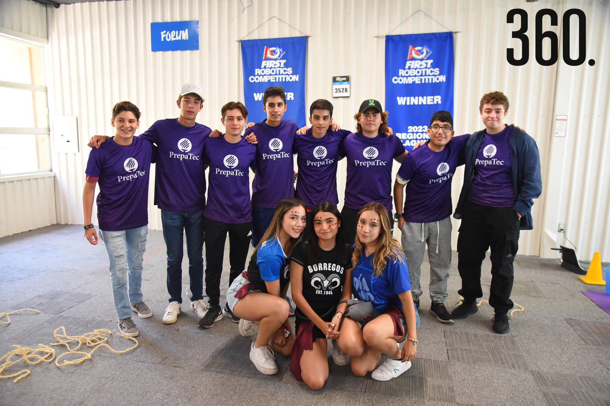 $!Equipo 17.