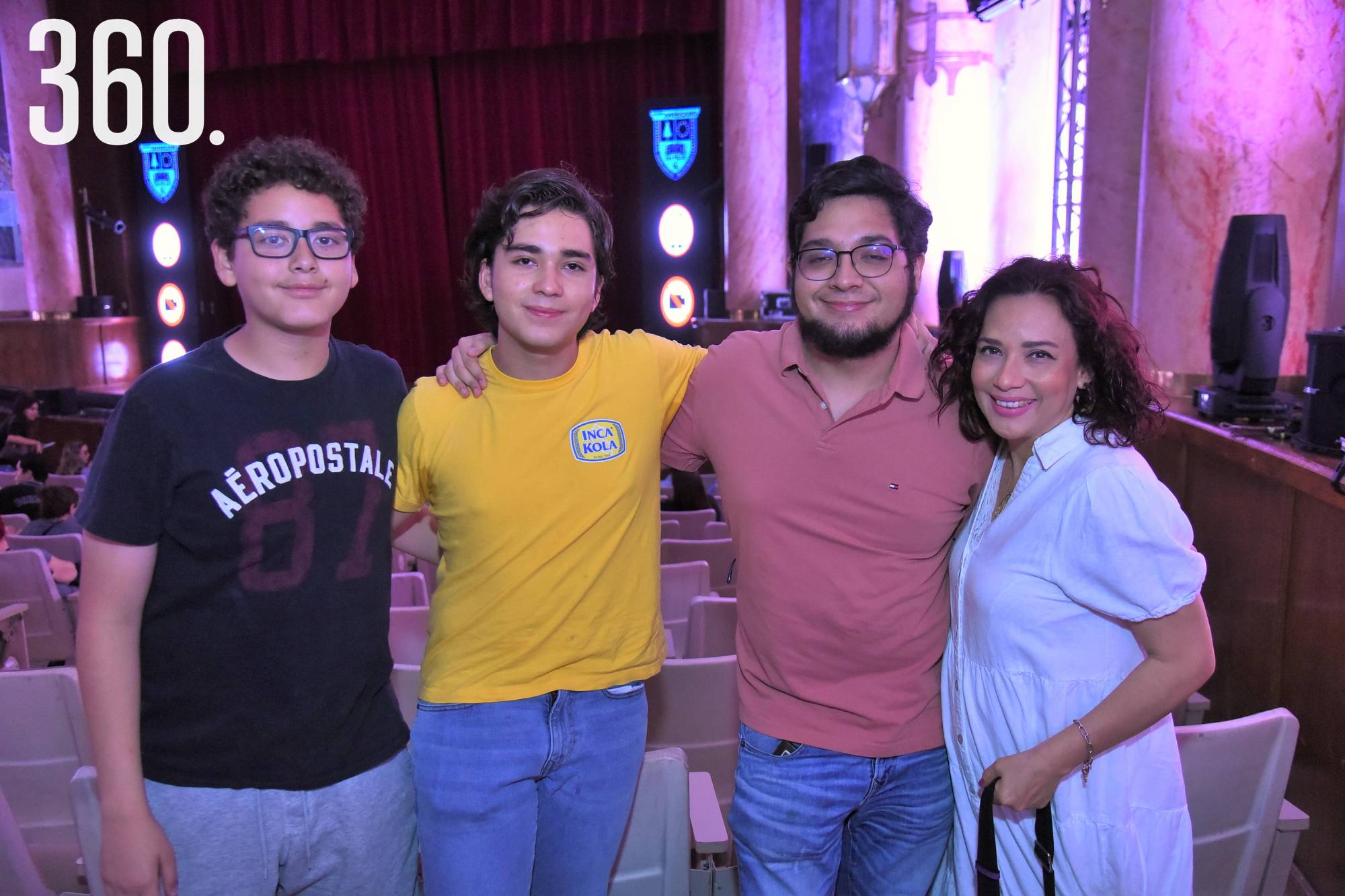 $!Aaron, Gael y Oscar Reynoso con Luci Hernández.
