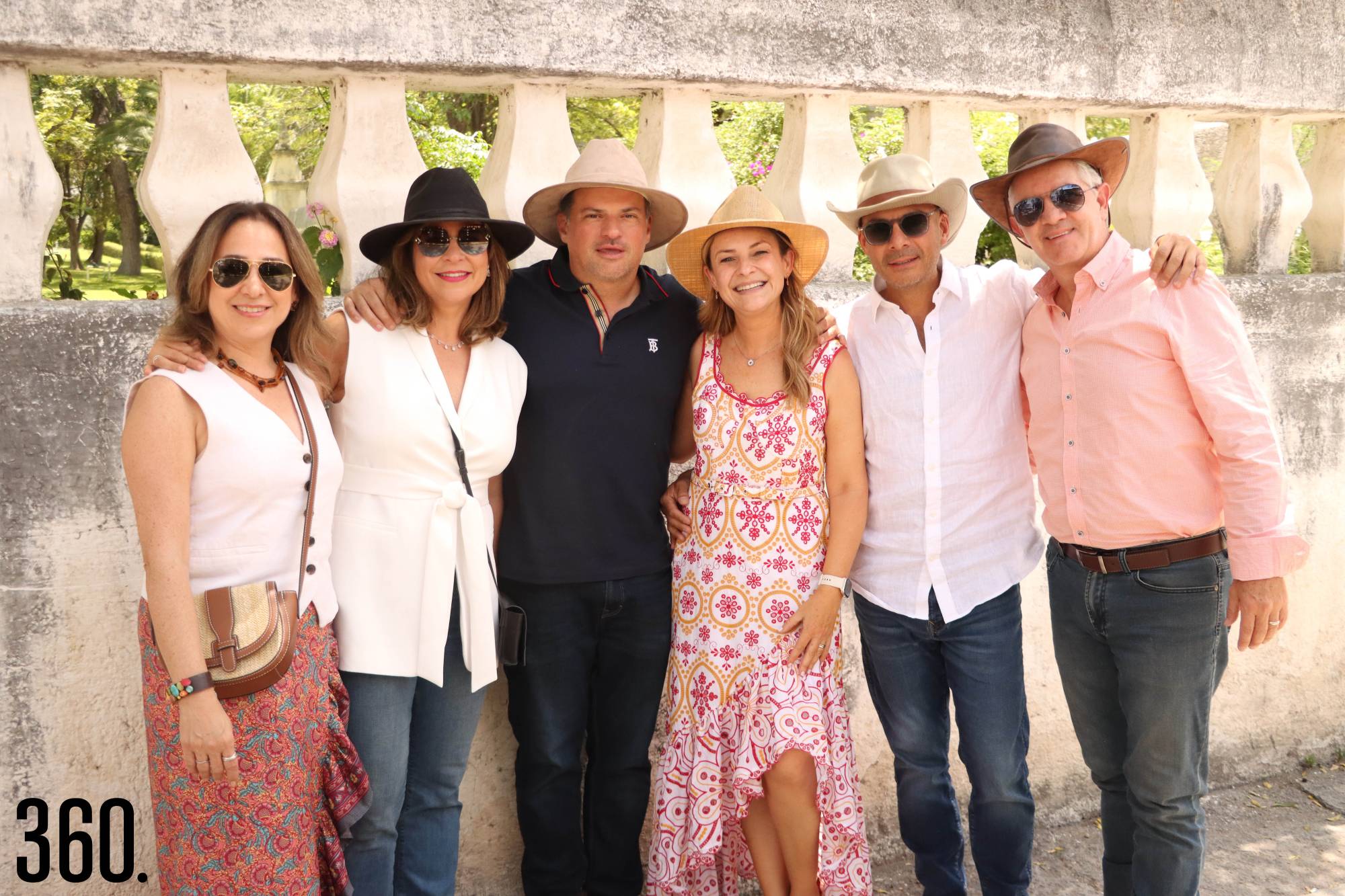 $!FESTEJAN A LIZZY EN LOS VIÑEDOS