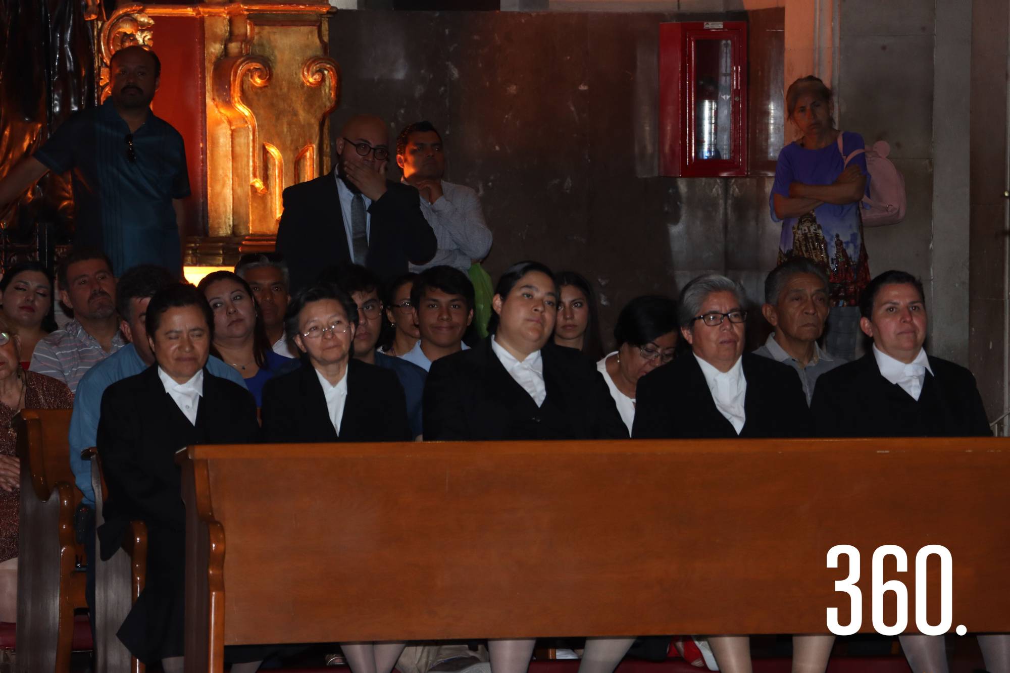 $!JÓVENES DEL COLEGIO LA PAZ RECIBEN LA CONFIRMACIÓN