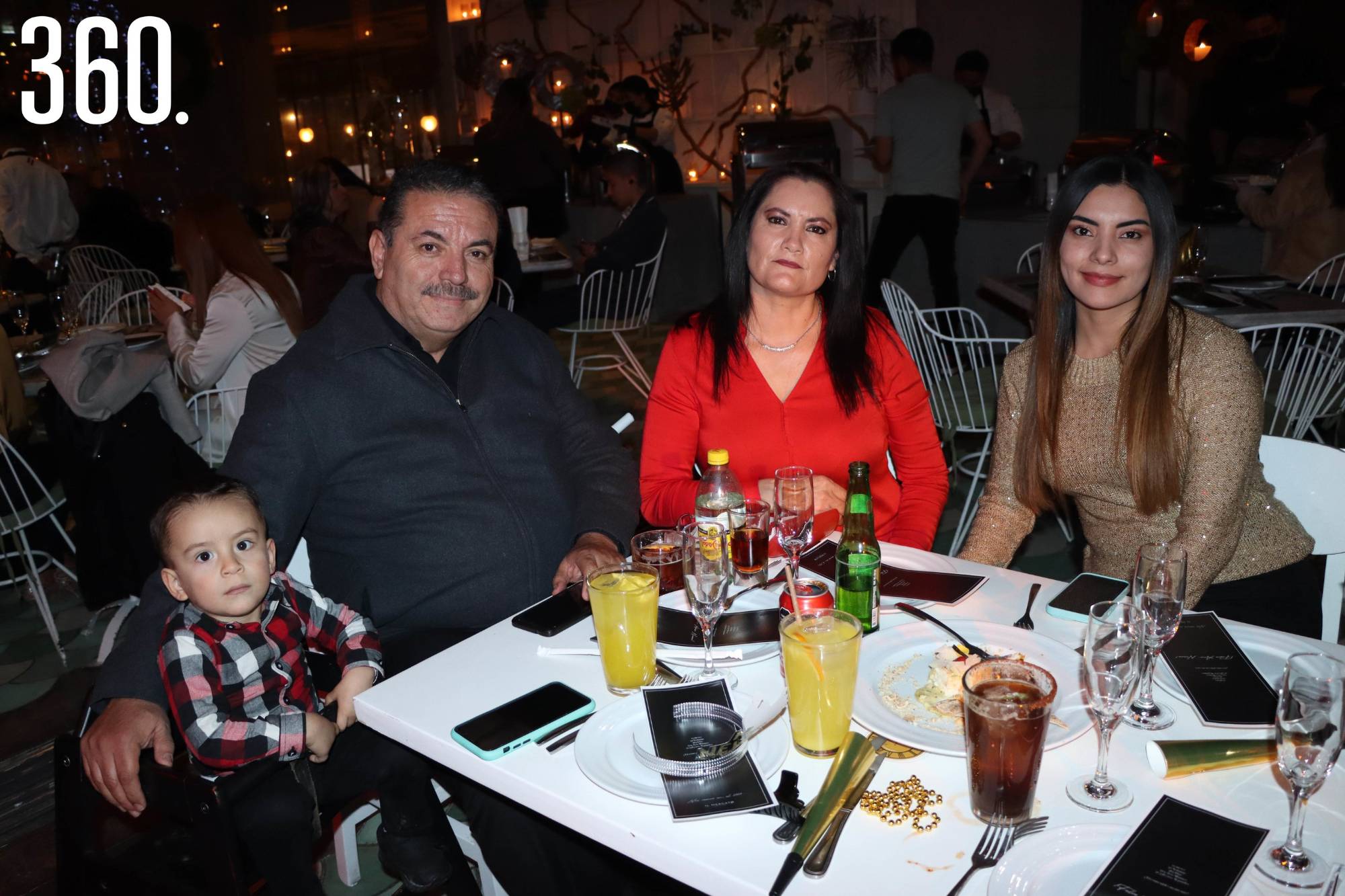 $!Ronaldo Salazar, José Luis Salazar, Angélica Niño y Daniela Salazar.
