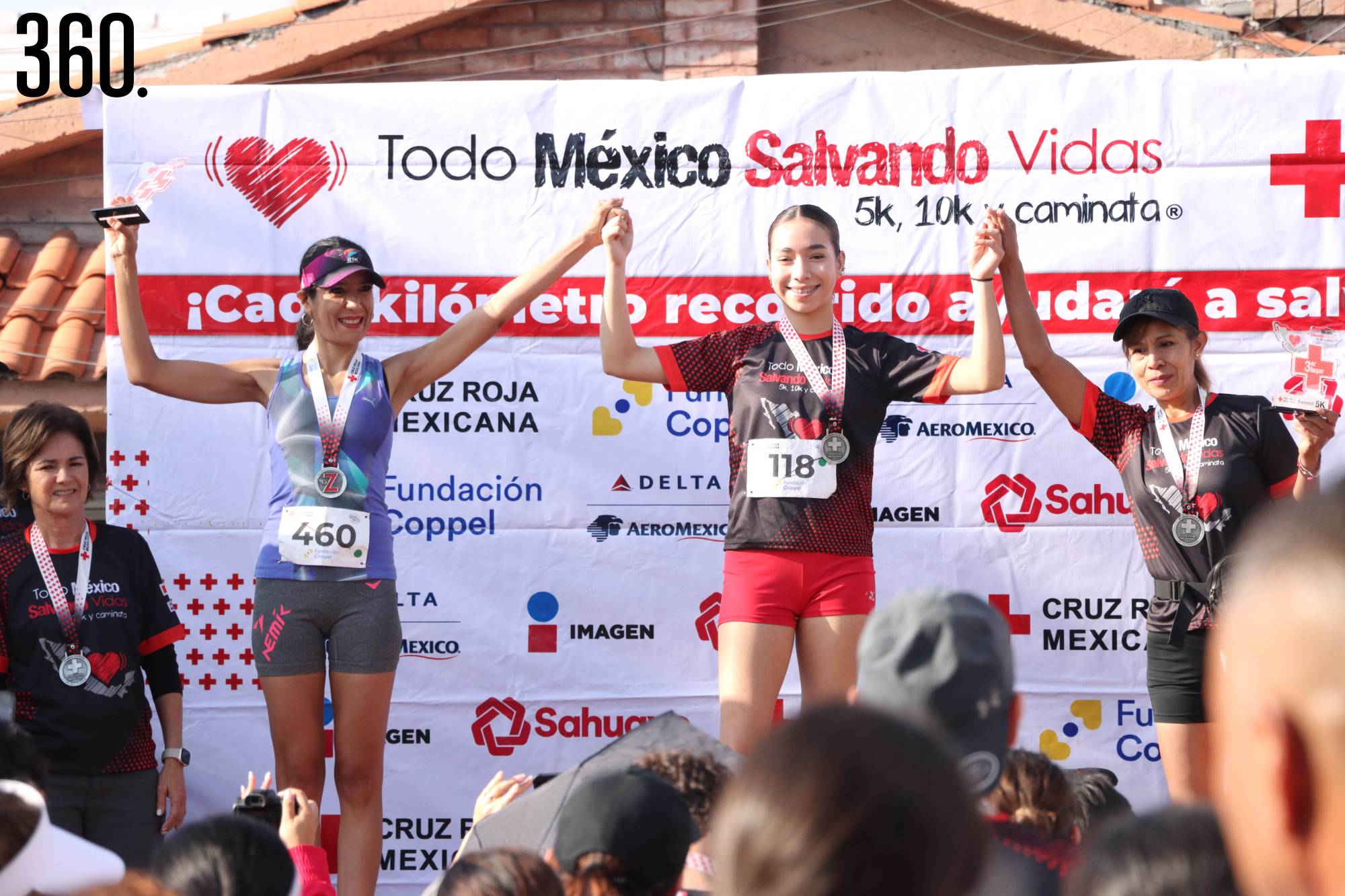 $!PARTICIPAN EN LA CARRERA DE LA CRUZ ROJA