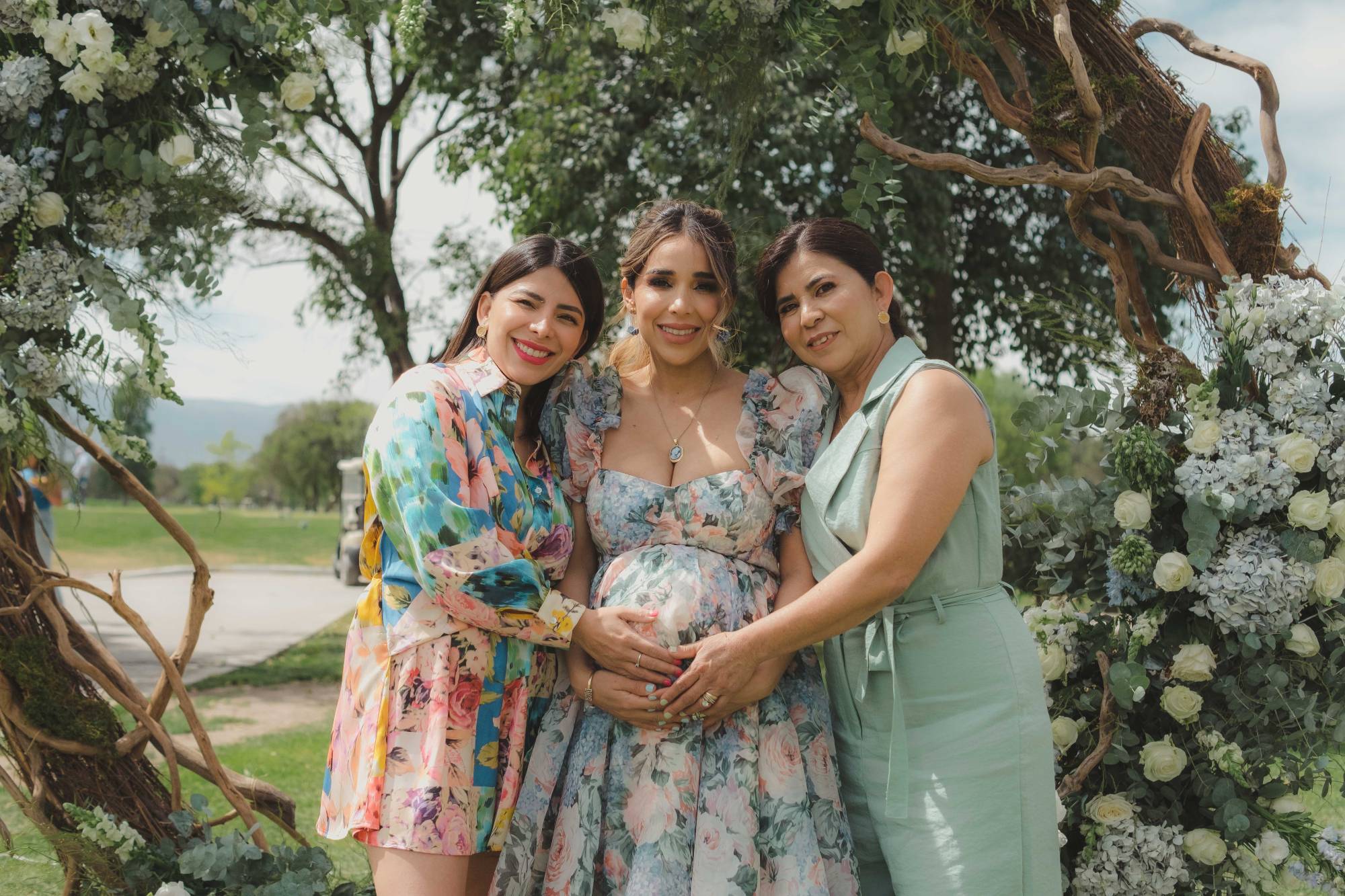 $!Alicia Ramos y Ceci Aguilar de Ramos con María José.