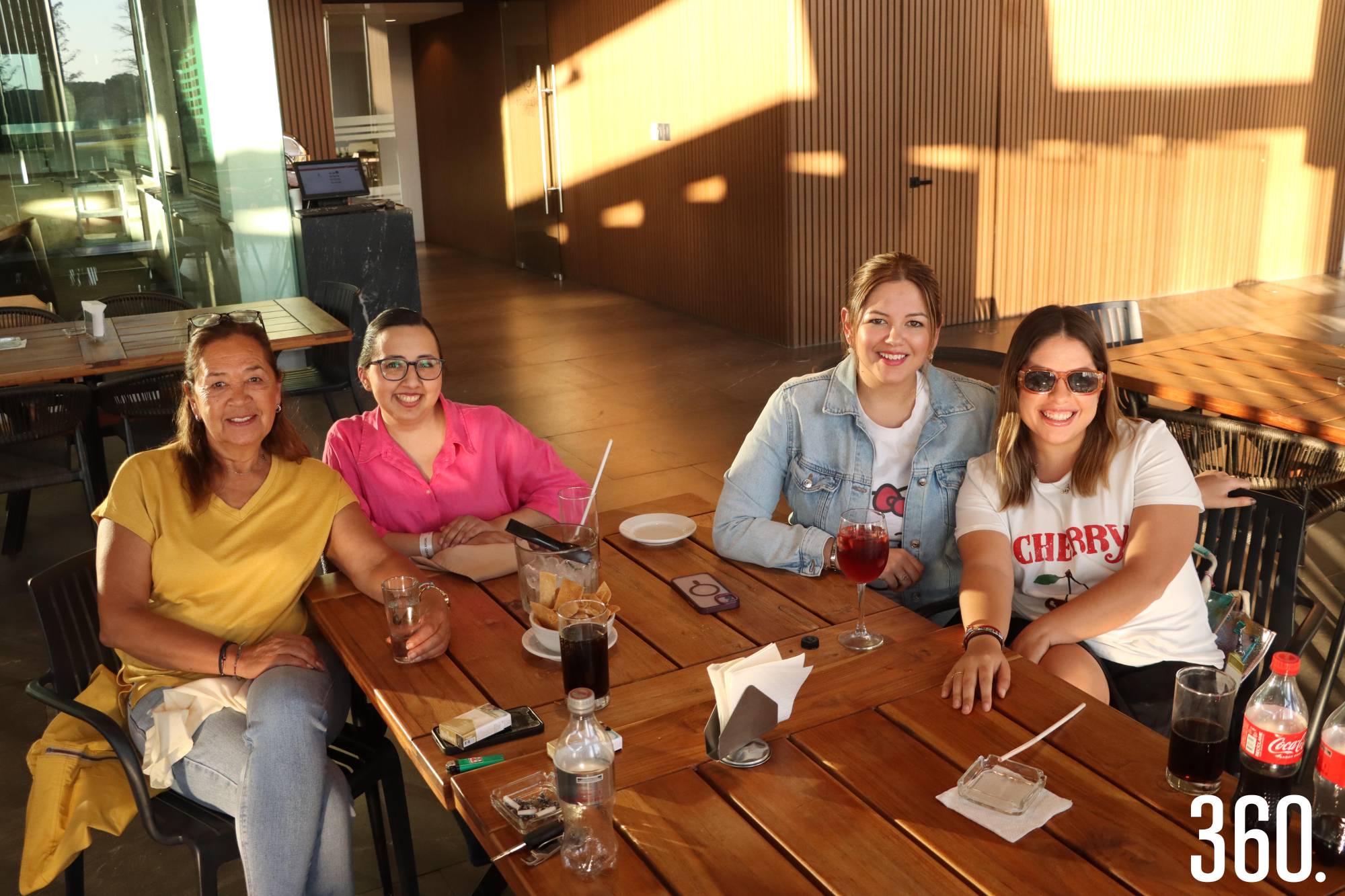 $!Mónica Ventura, Olivia Flores, Mariana y Sofía Cabello.