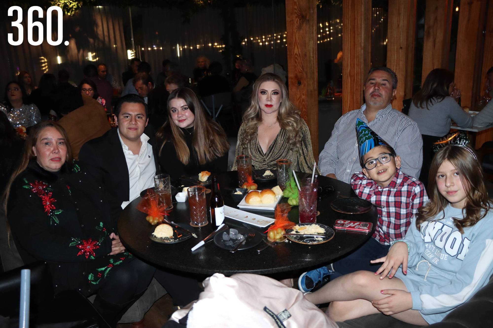 $!Yolanda Aguilar, Alberto Rodríguez, Frida Mata, Marcia Carrillo, Mauricio Aguilar, Aldo Aguilar y Ana Paula Aguilar.
