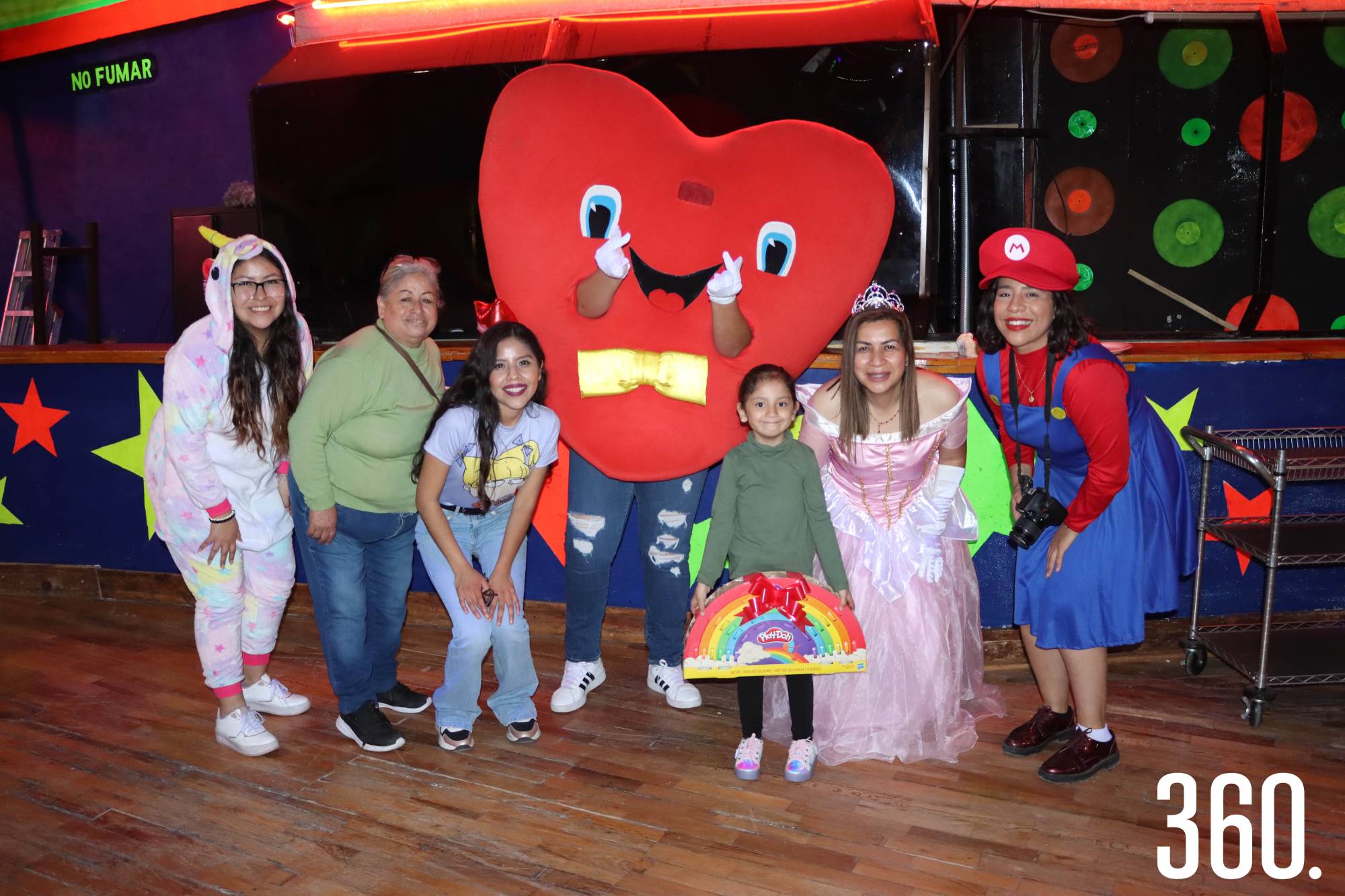 $!Paola y América Anzures.