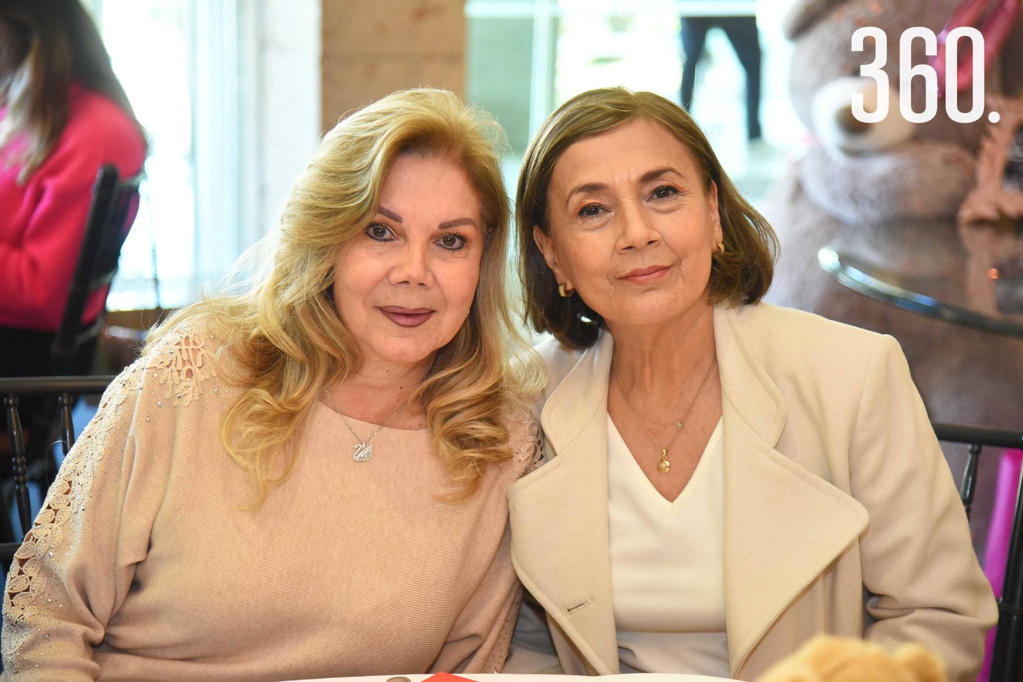 $!Montserrat de la Colina y Edna San Miguel.