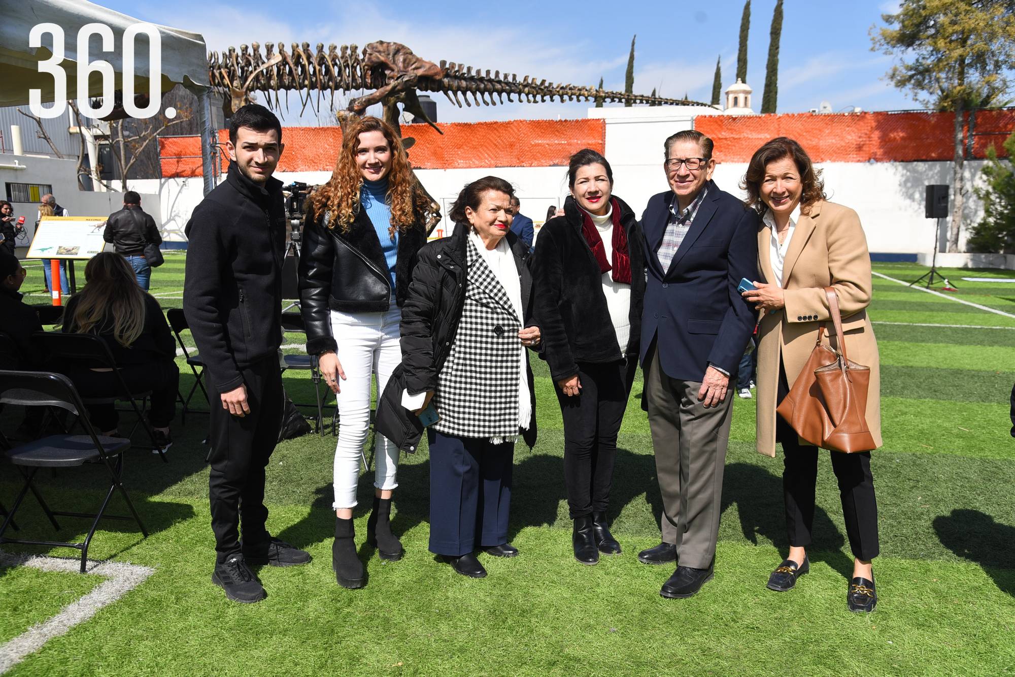 $!Jaime de los Santos, Stephania Sosa, Yolanda Flores, Erika Medrano, Héctor Medrano y Yolanda Medrano.