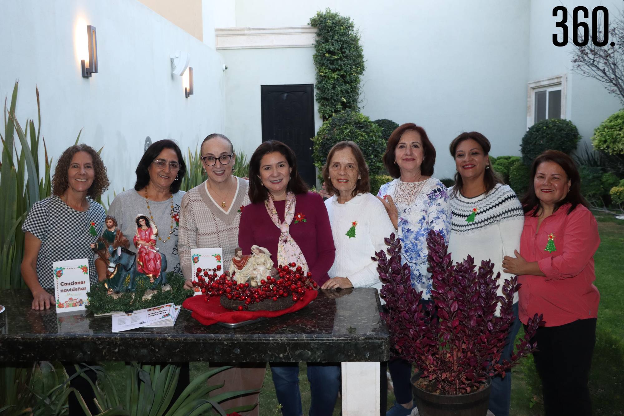 $!Claudia Hernández, Patricia Durón, Alicia de la Peña, Anita González, Cecy Aguire, Cecy Alvarado, Carmina Gallegos y Esther Uriega.