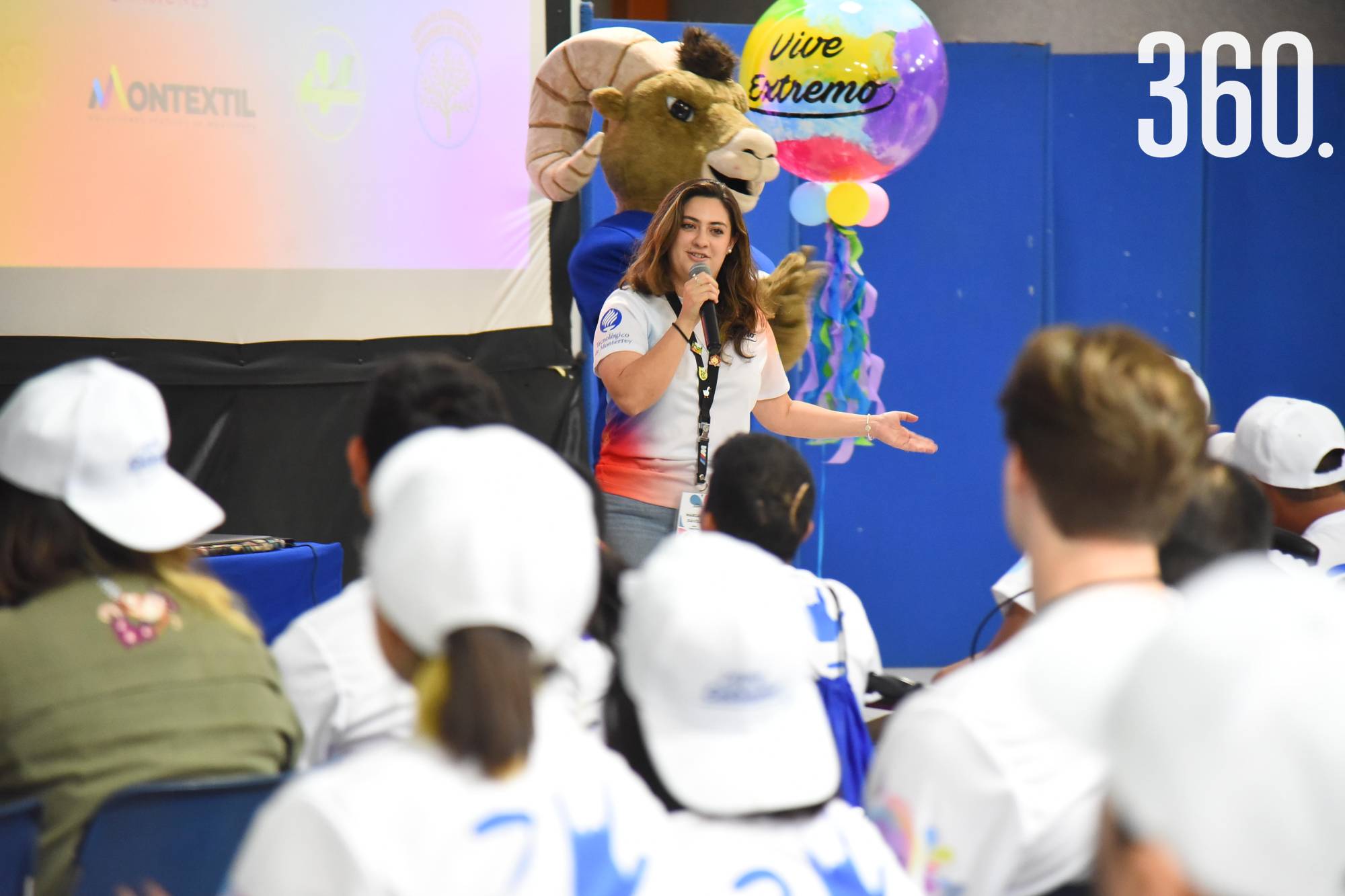 $!Mariana Dávila presidenta del grupo estudiantil “Jóvenes con Valor” dio gracias a todos los que participaron en y clausuró el “Vive Extremo Camp 2023”.
