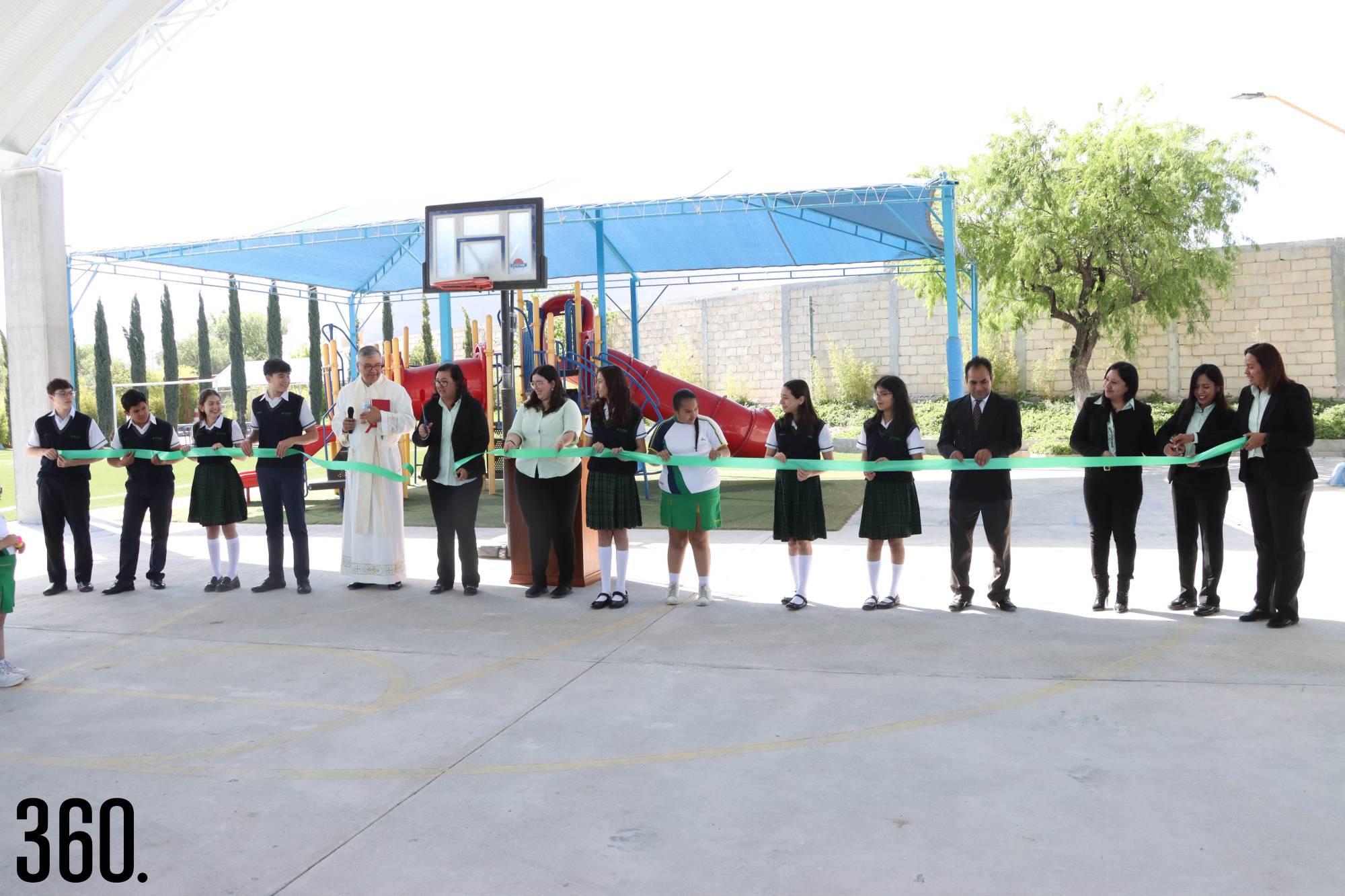 $!COLEGIO LOS PINOS INAUGURA TECHUMBRE
