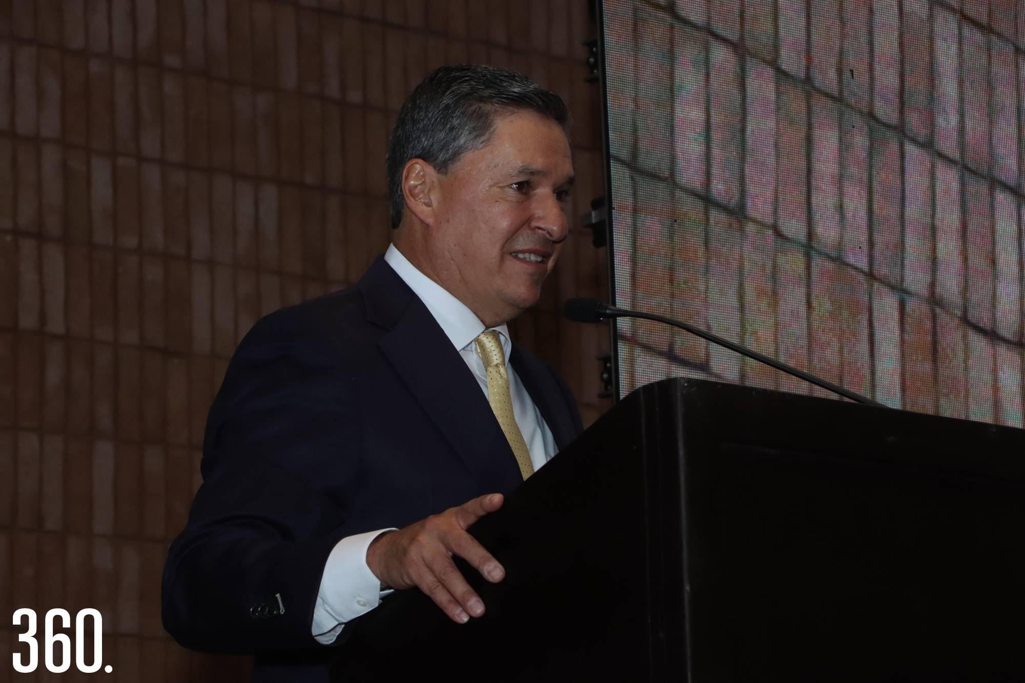 $!Juan Carlos López Villarreal agradeció la distinción.