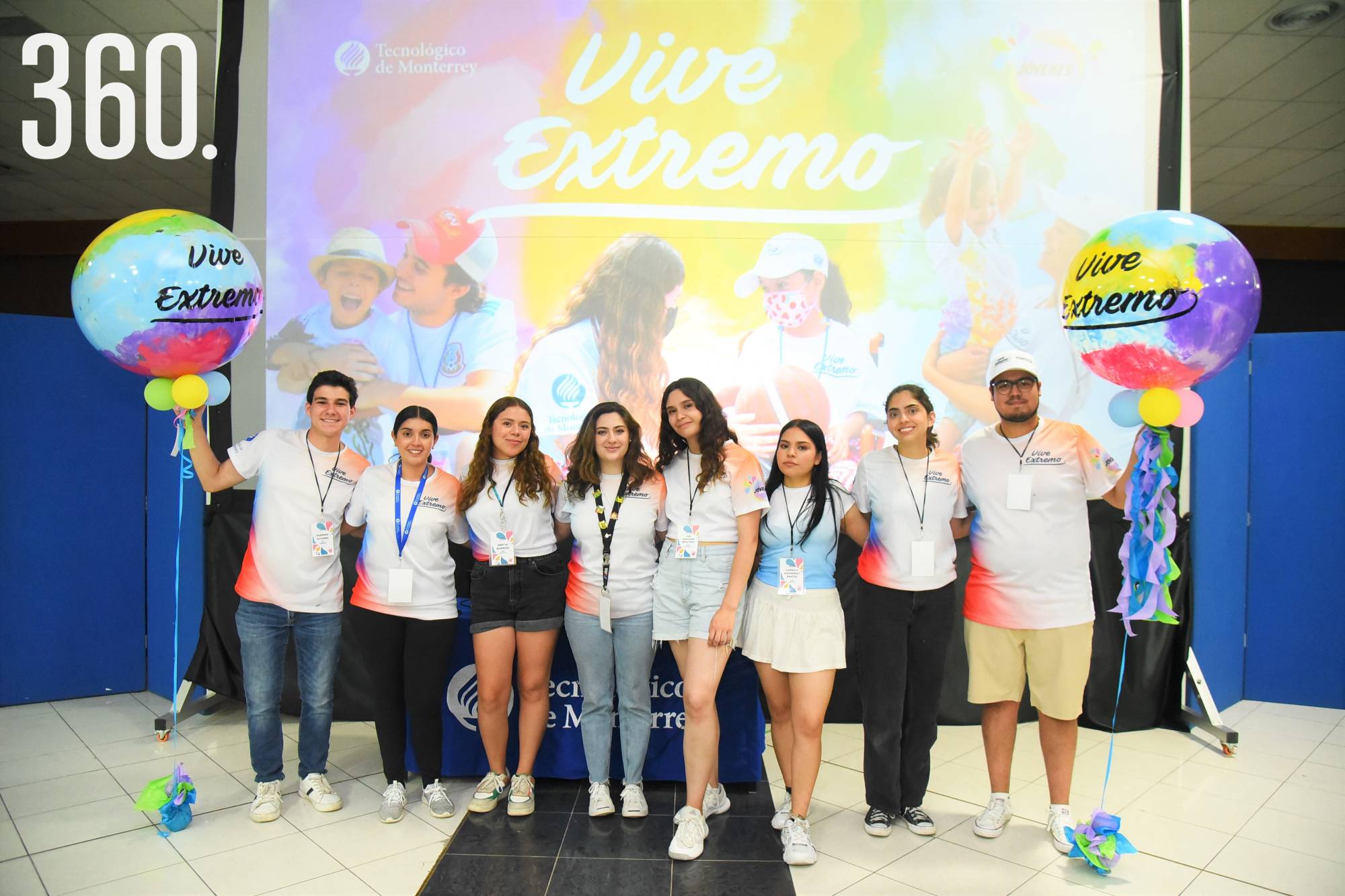 $!Integrantes del grupo estudiantil “Jóvenes con Valor”: Eugenio Álvarez, Dulce Medellín, Gretta Barrios, Mariana Dávila, Ana Mercedes Sepúlveda, América Benítez, Catalina Olson y Miguel Monroy.