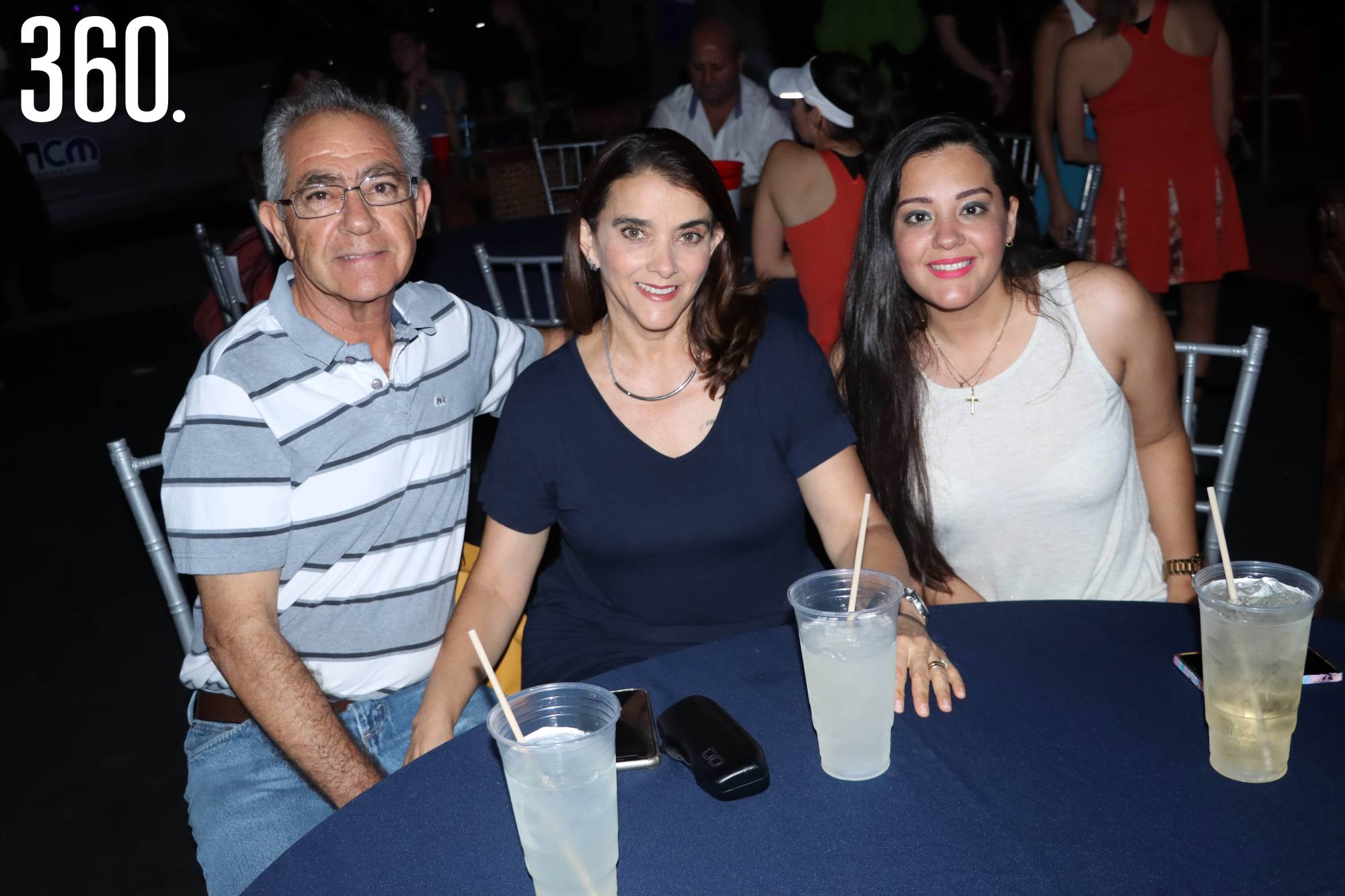 $!Fernando Yates, Claudia Córdova y Sarai Oranday.