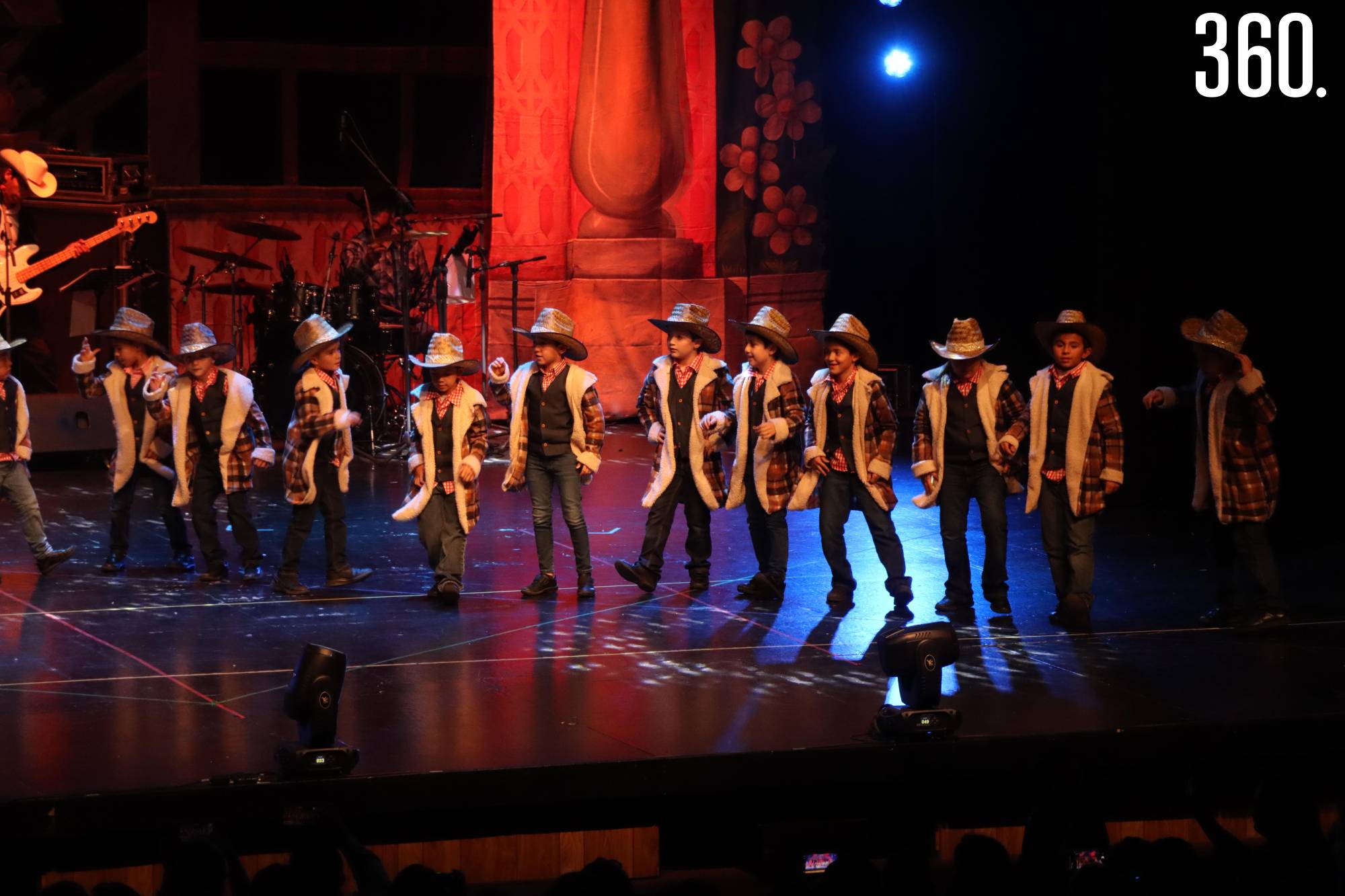 $!Los alumnos de elementary se vistieron al estilo country.