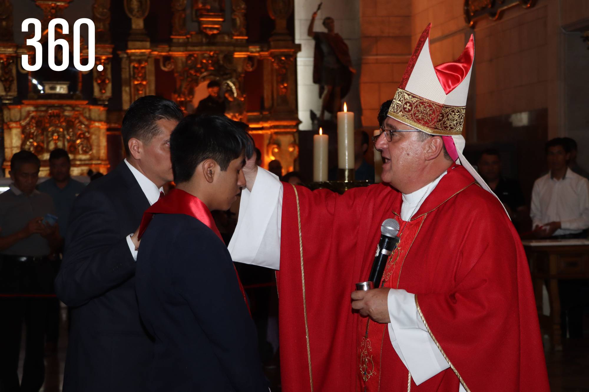 $!JÓVENES DEL COLEGIO LA PAZ RECIBEN LA CONFIRMACIÓN