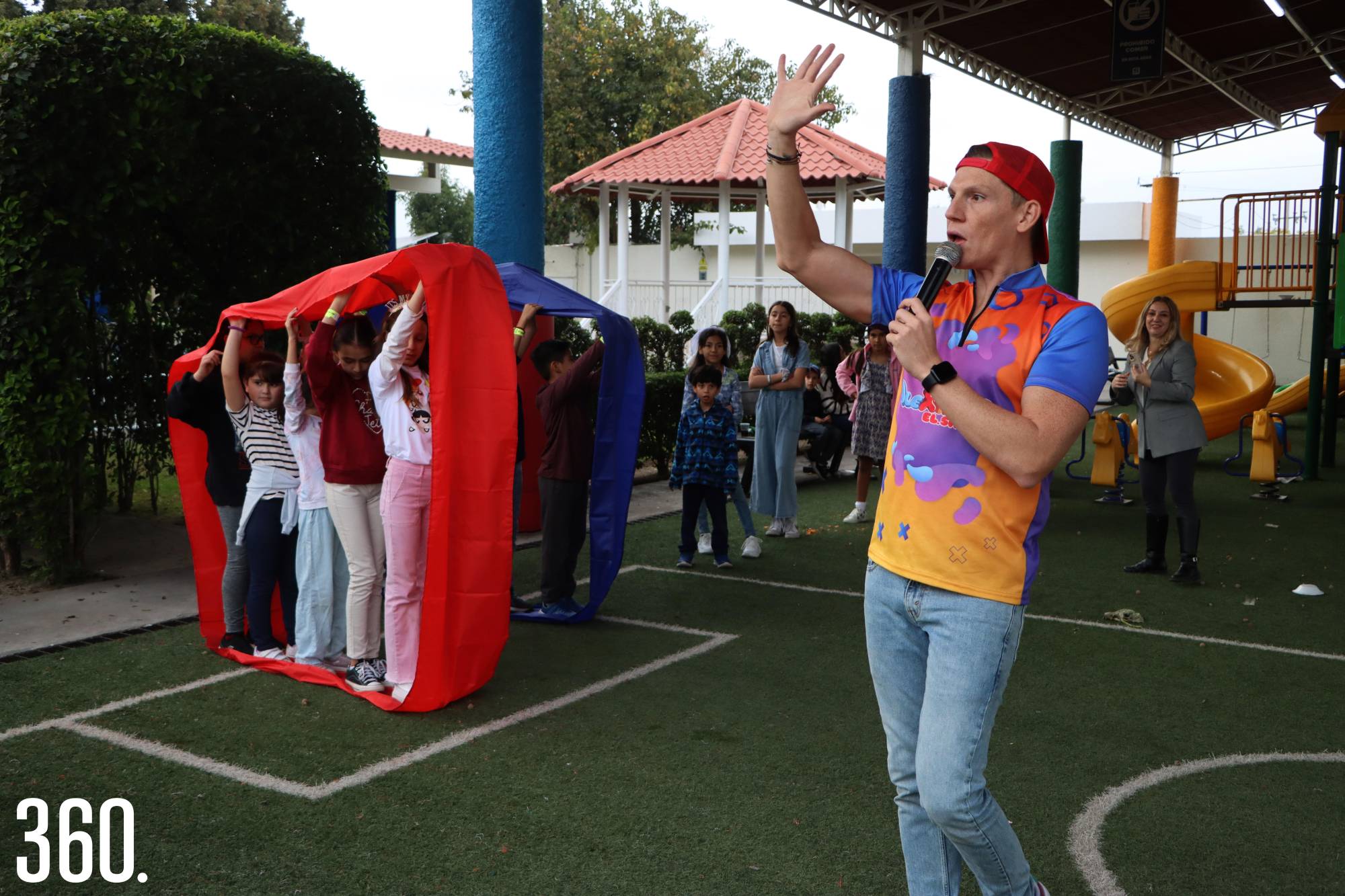 $!Alex Fernández y Cecy García dirigieron las competencias entre los equipos rojo y amarrillo.