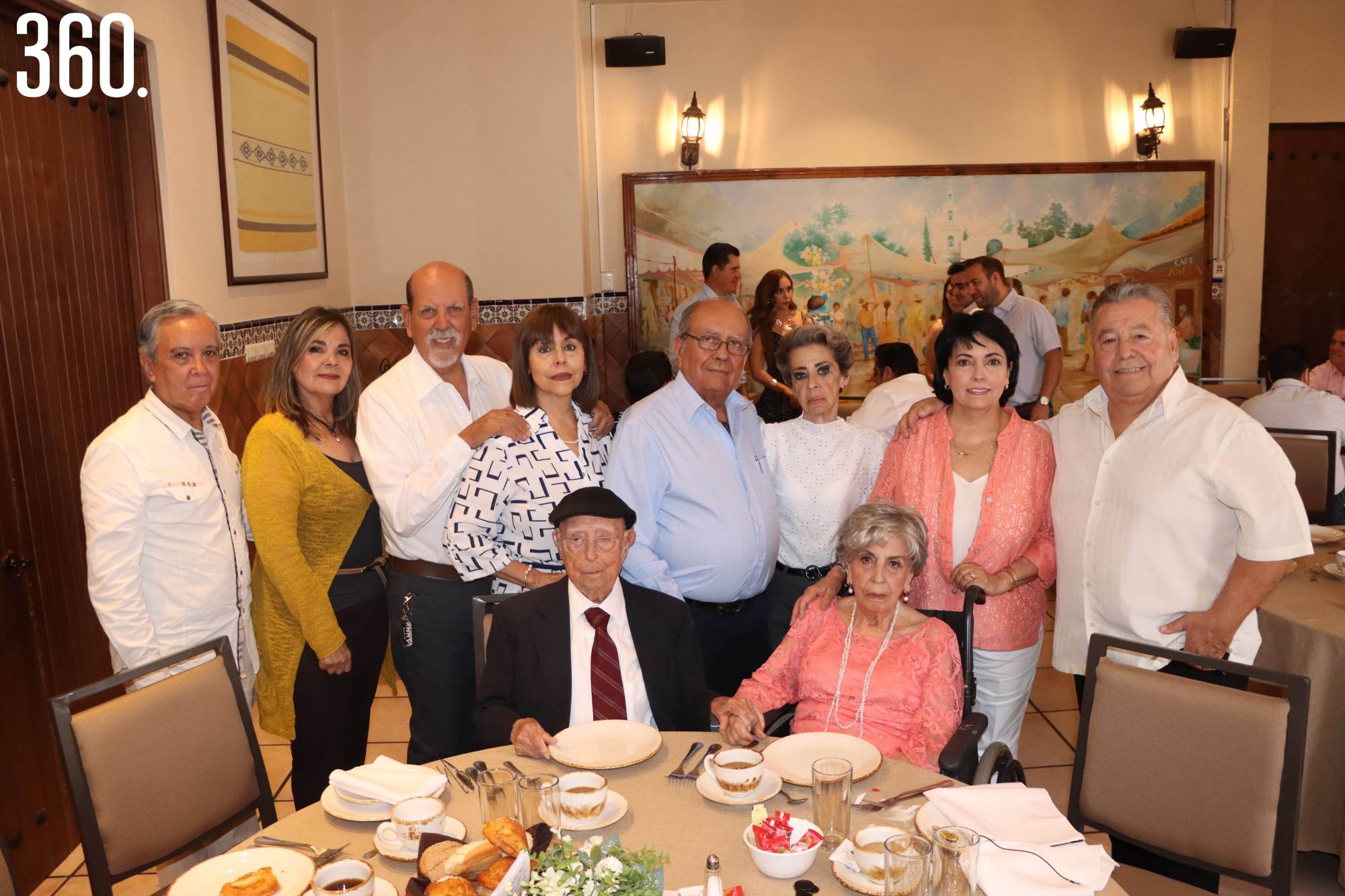 $!RICARDO ALANÍS Y ANITA FERNÁNDEZ CELEBRAN 78 AÑOS DE MATRIMONIO