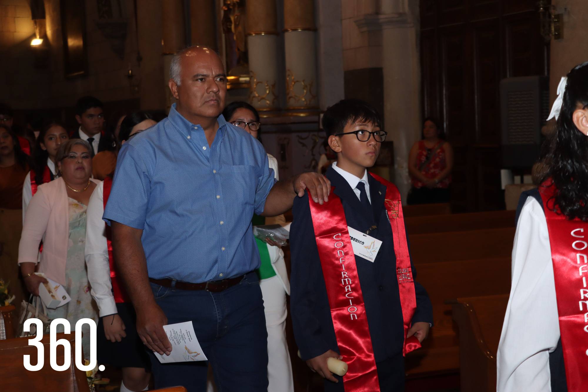$!JÓVENES DEL COLEGIO LA PAZ RECIBEN LA CONFIRMACIÓN