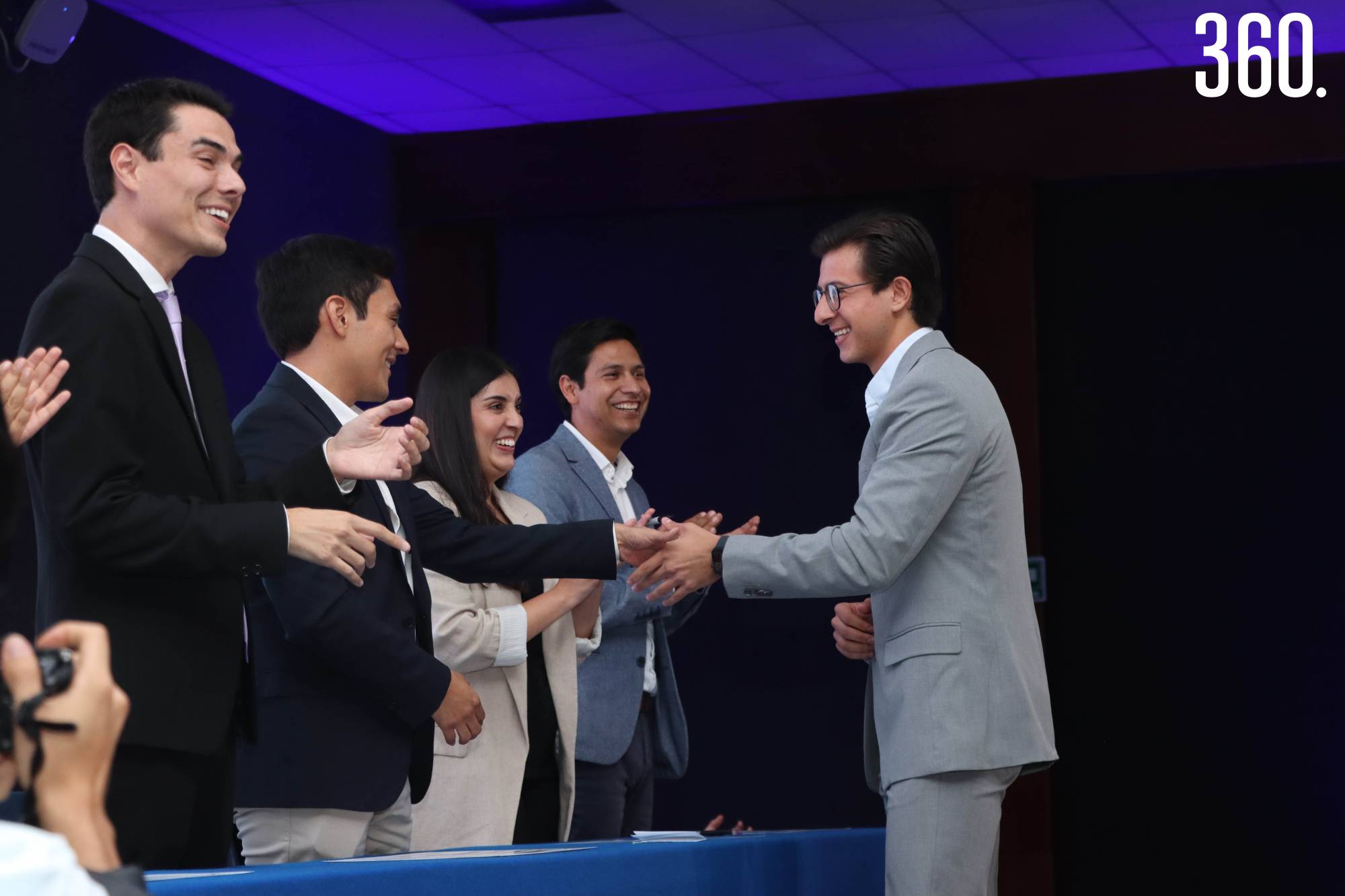 $!GRUPOS ESTUDIANTILES DEL TEC DE MONTERREY TOMAN PROTESTA