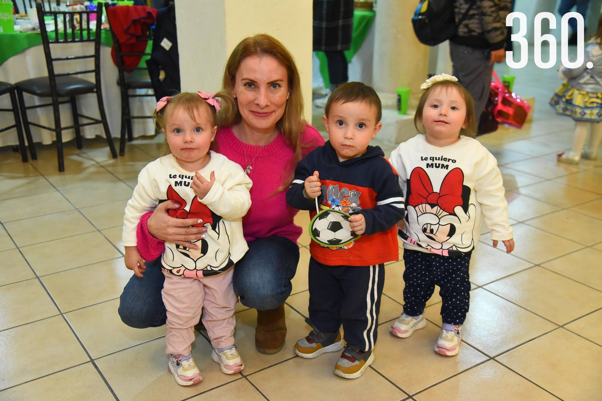 $!María Fernanda Espino, Perla Almaguer, Daniel Espino y Ana Sofía Espino.
