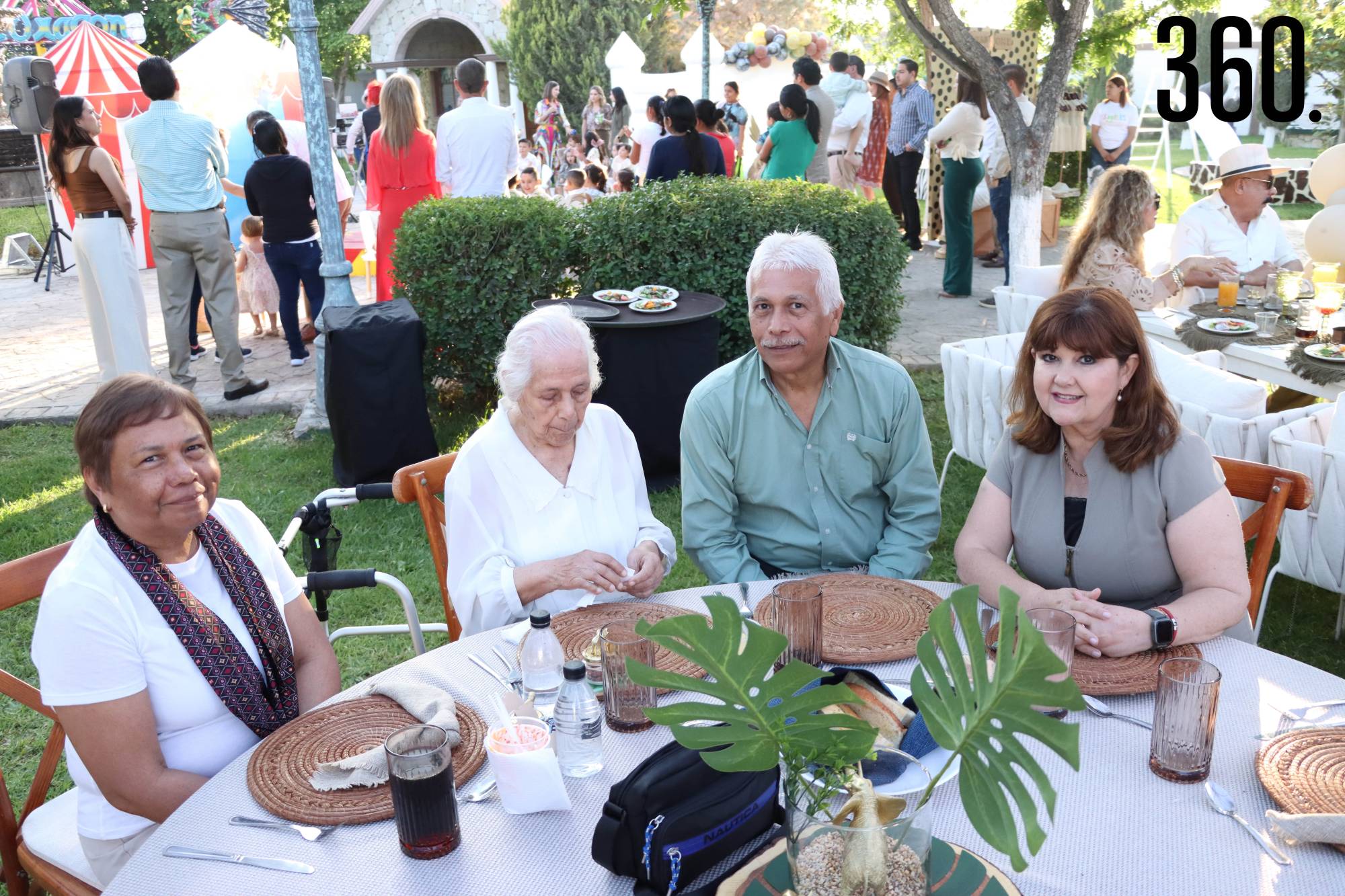 $!Magdalena Galindo, Emilia Cerna, César Galindo y Leticia Rodríguez.