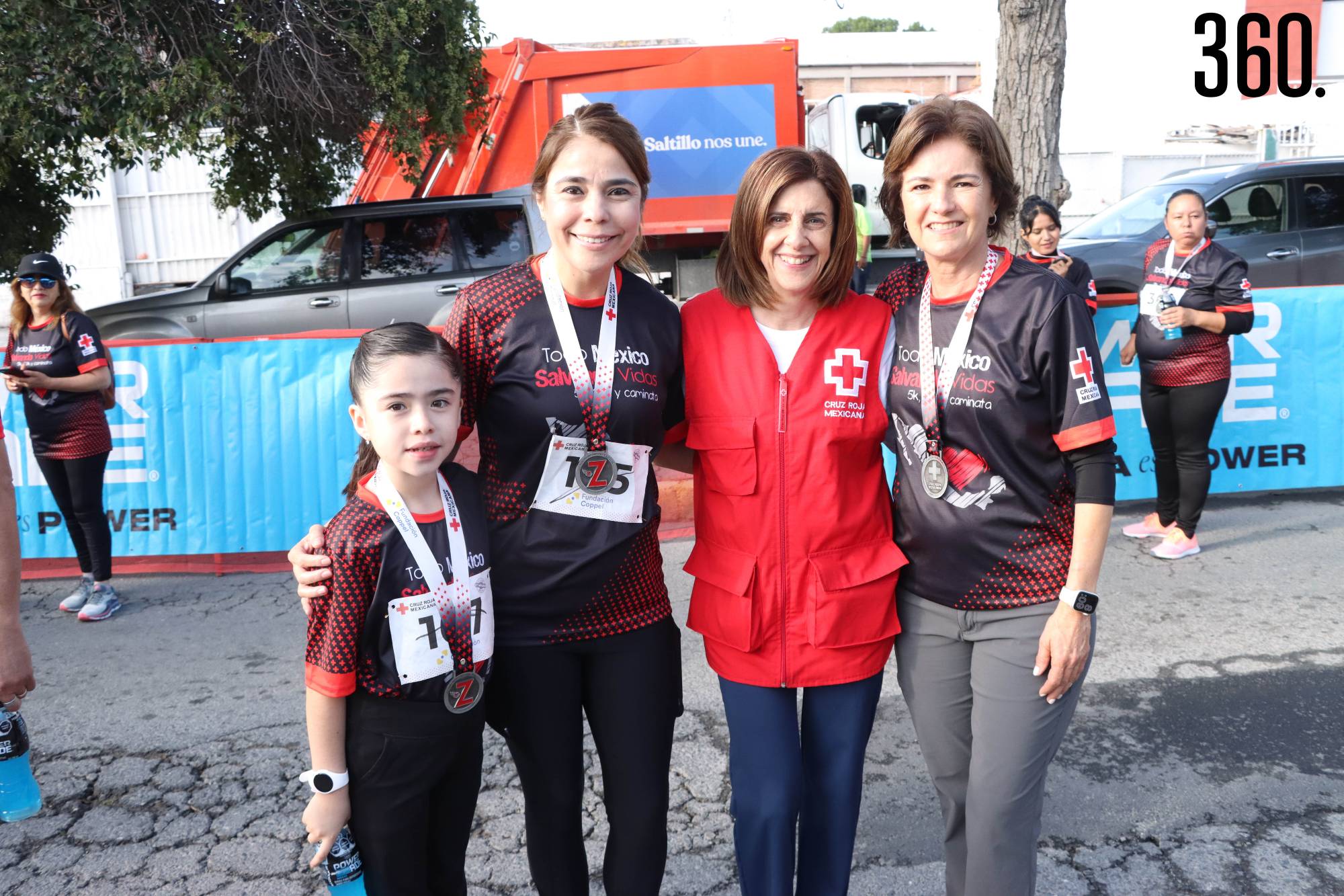 $!PARTICIPAN EN LA CARRERA DE LA CRUZ ROJA