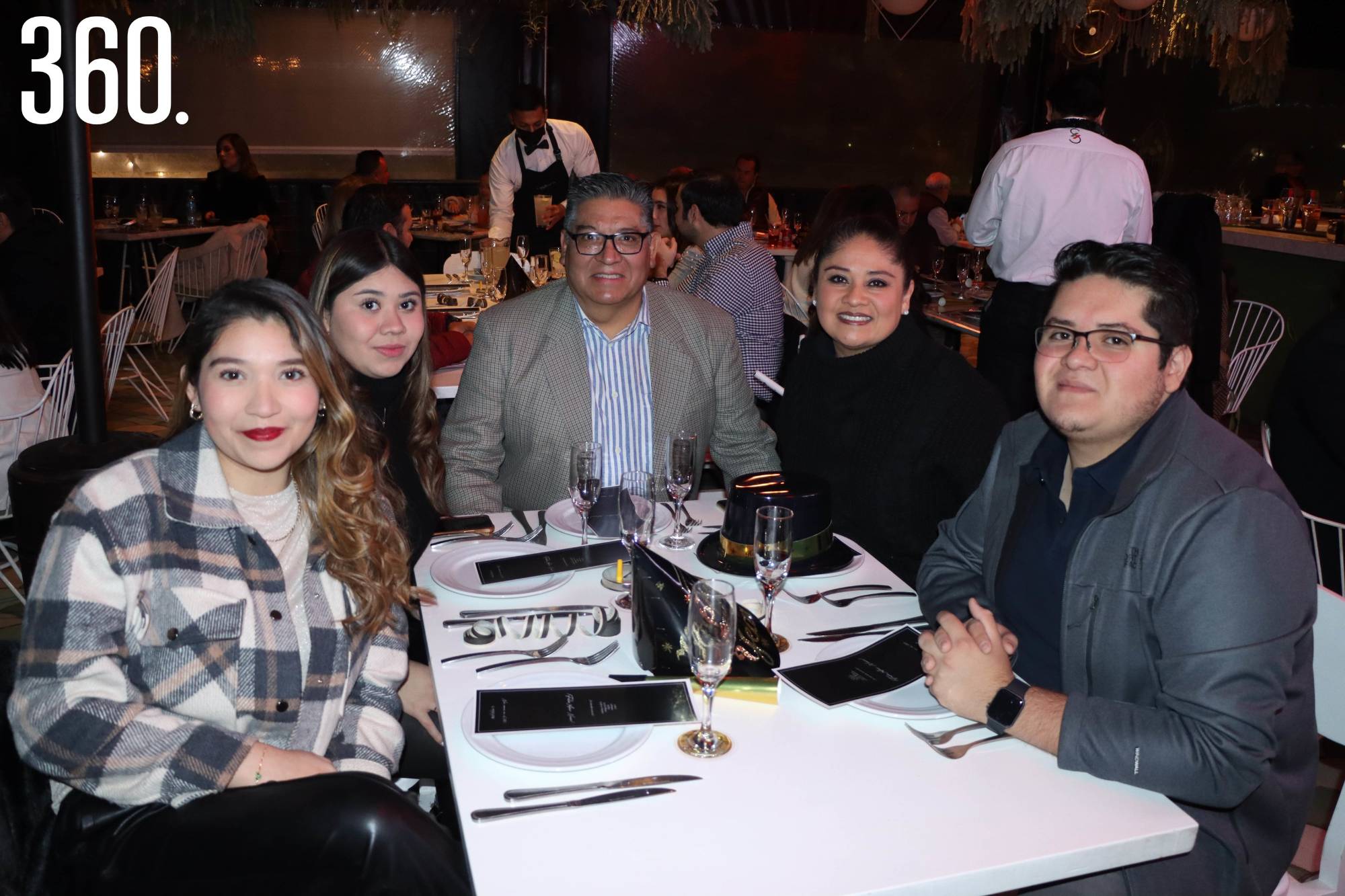 $!Georgia Pérez, Débora Pérez, Jorge Pérez, Fabiola de Pérez y Jorge Pérez.