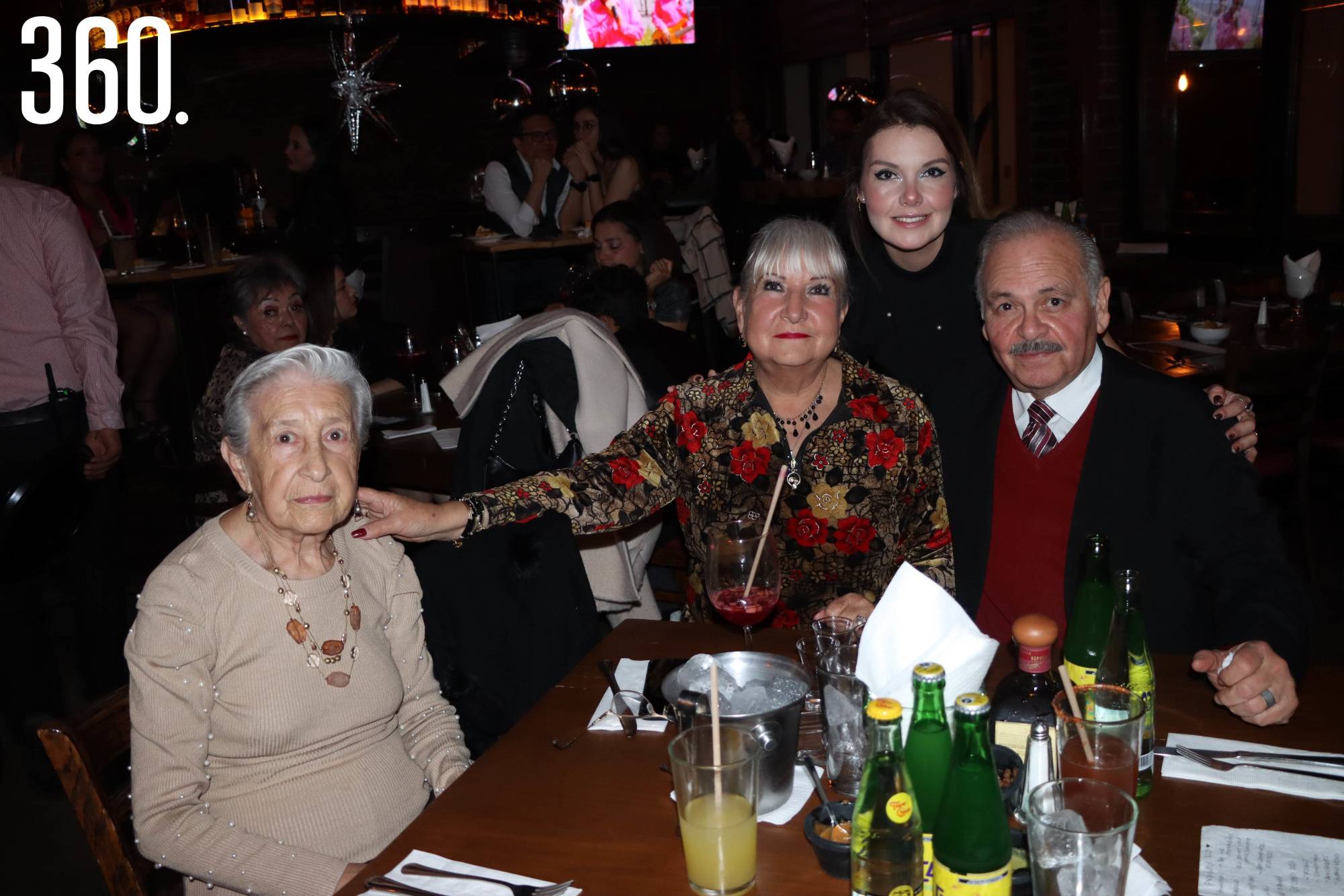 $!Magdalena Segovia, Rosario Segovia de Cadena, Paola Cadena y Ernesto Cadena.
