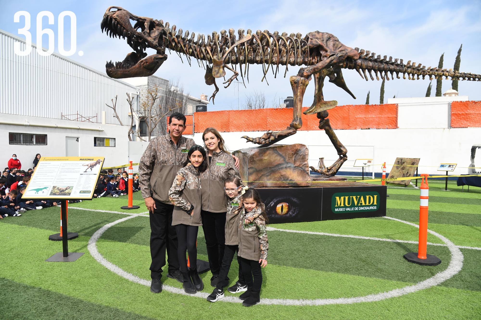 $!Héctor Medrano, Isabella Medrano Dainitin, Kerime Dainitin, Emiliano Medrano Dainitin y Victoria Medrano Dainitin.