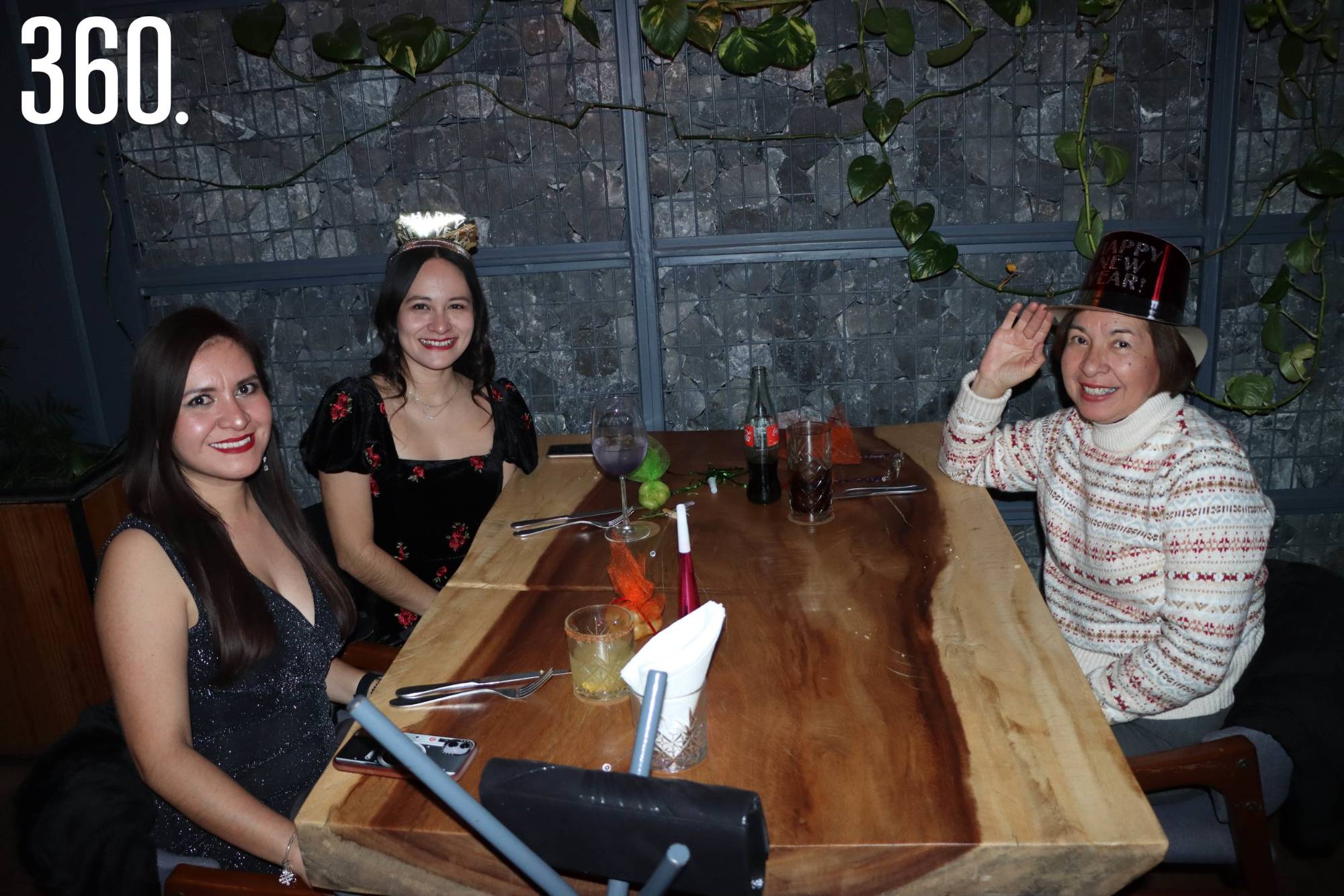 $!Pamela Ham, Paulina Ham y Nora Villanueva.