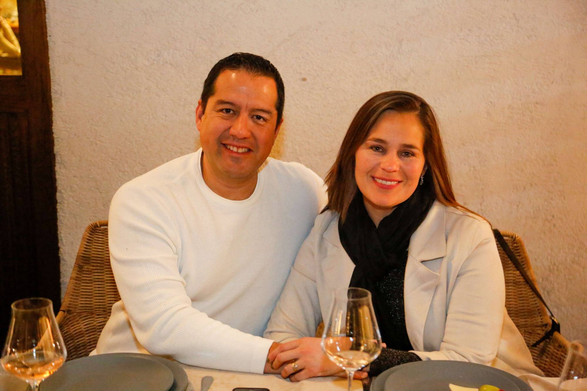 $!Ernesto Cisneros y Adriana Rojas.