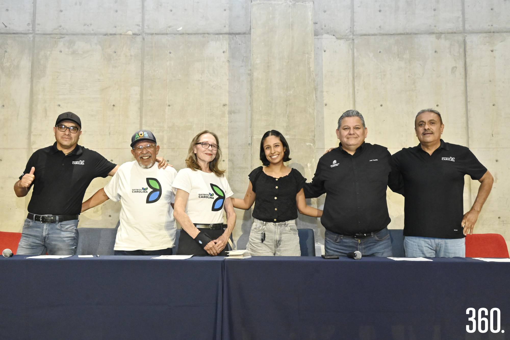 $!René Martínez, Sabino Pío y Lori Rentería, Ángela Valentina Rodríguez, Joel Treviño y Omar Flores.