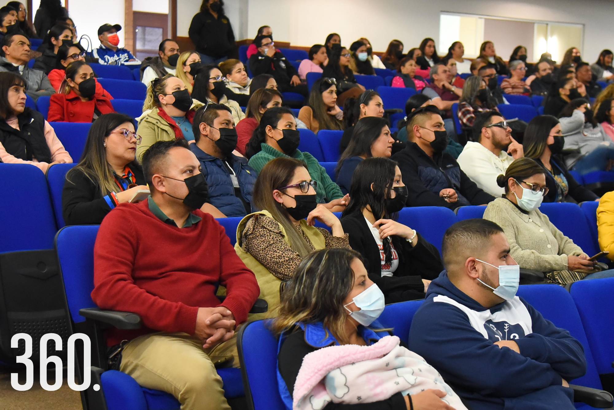 $!IMPARTEN CONFERENCIA SOBRE CRIANZA EN EL COLEGIO SAN JOSÉ