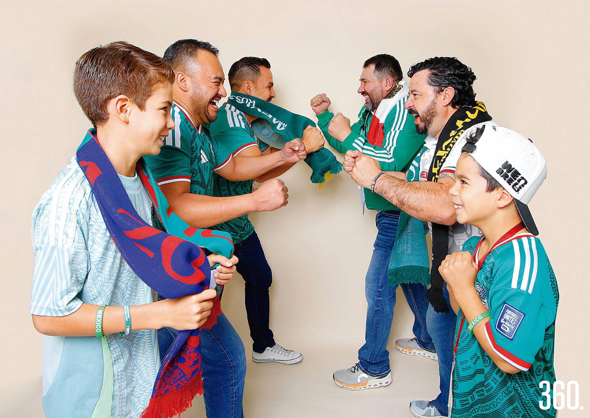 $!Entre anécdotas, estadios y kilómetros recorridos, han construido una tradición mundialista que ya forma parte de sus vidas.