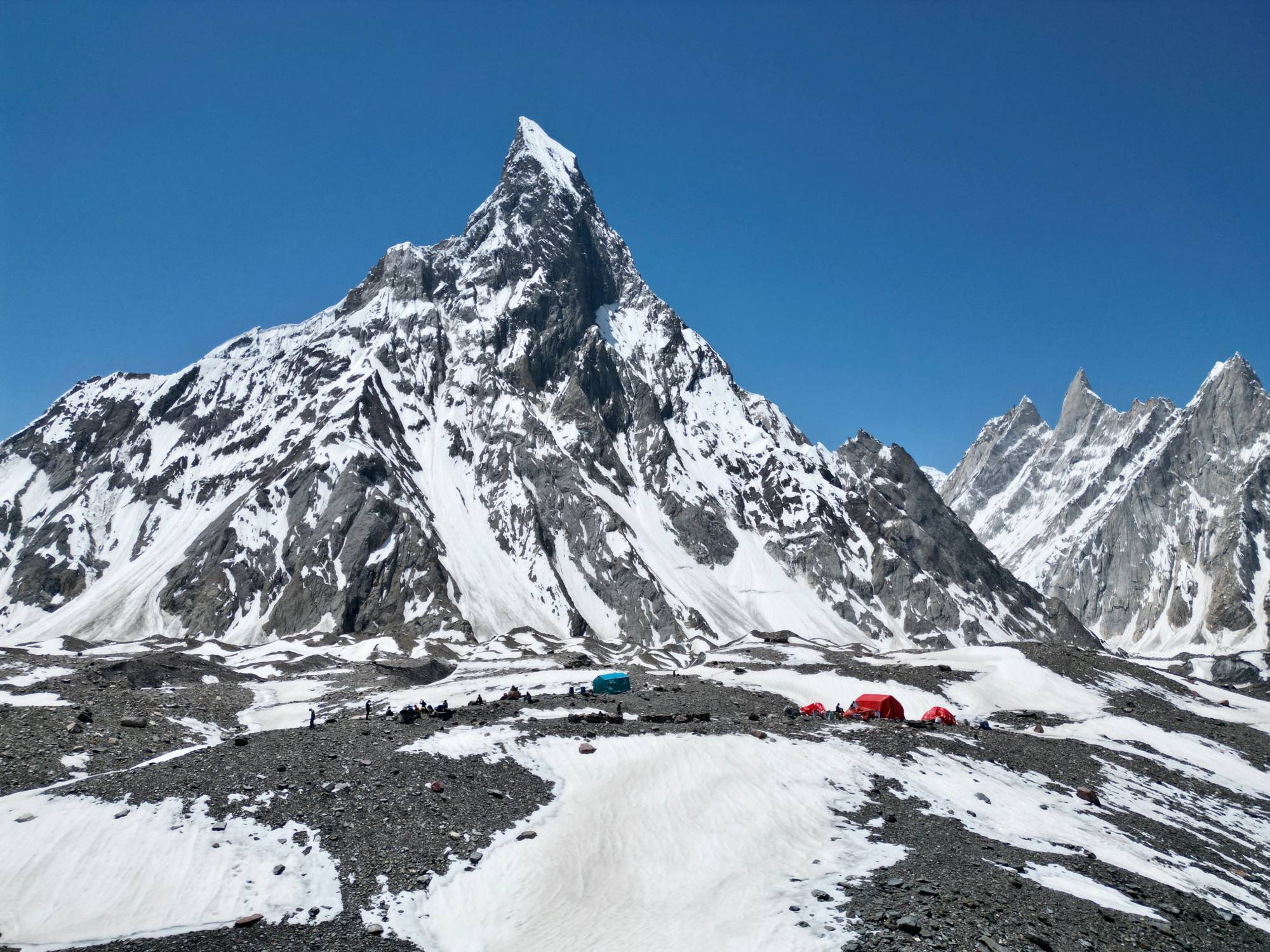 $!Sebastián Arizpe subió la montaña Broad Peak, ubicada al norte de Pakistán.