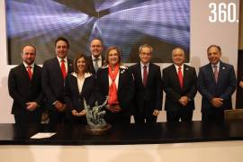 RECONOCEN CON PRESEA SALTILLO 2023
