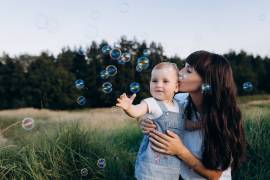 LA MATERNIDAD: TODO MENOS LINEAL