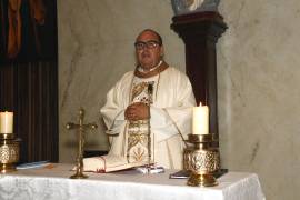 El párroco Luis Fernando Morales Perales ofició la misa.