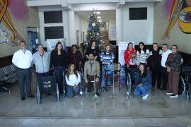 Beneficiarios reciben apoyos ortopédicos gracias al Club Rotario de Saltillo.