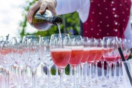 ¿CÓMO CALCULAR VINOS PARA UN EVENTO?