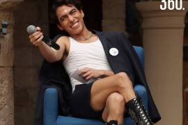 DIEGO CARRETO EXPONE CONFERENCIA LGBTTTIQ+